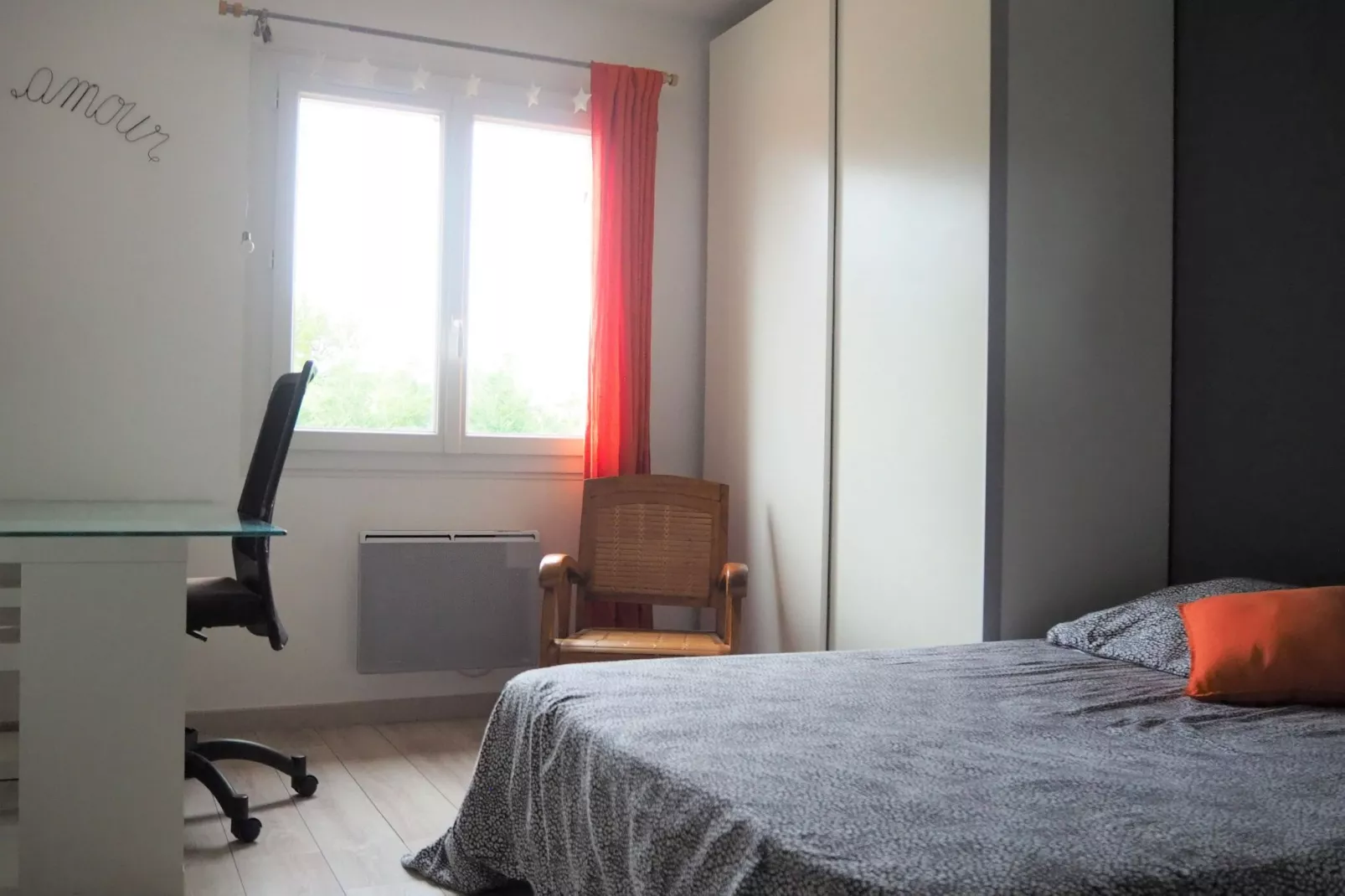 Ferienhaus in Pertuis-Bedroom