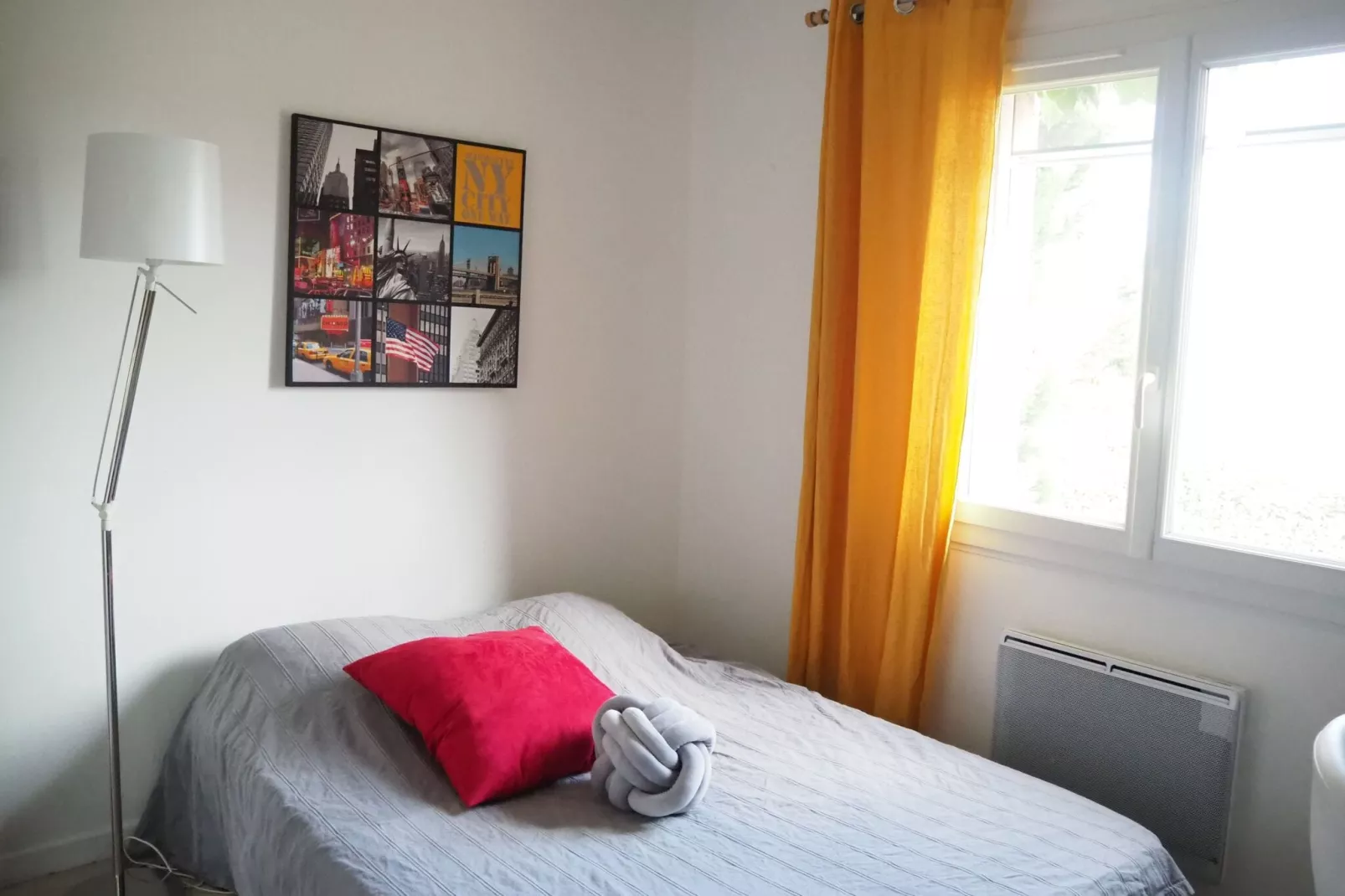Ferienhaus in Pertuis-Bedroom