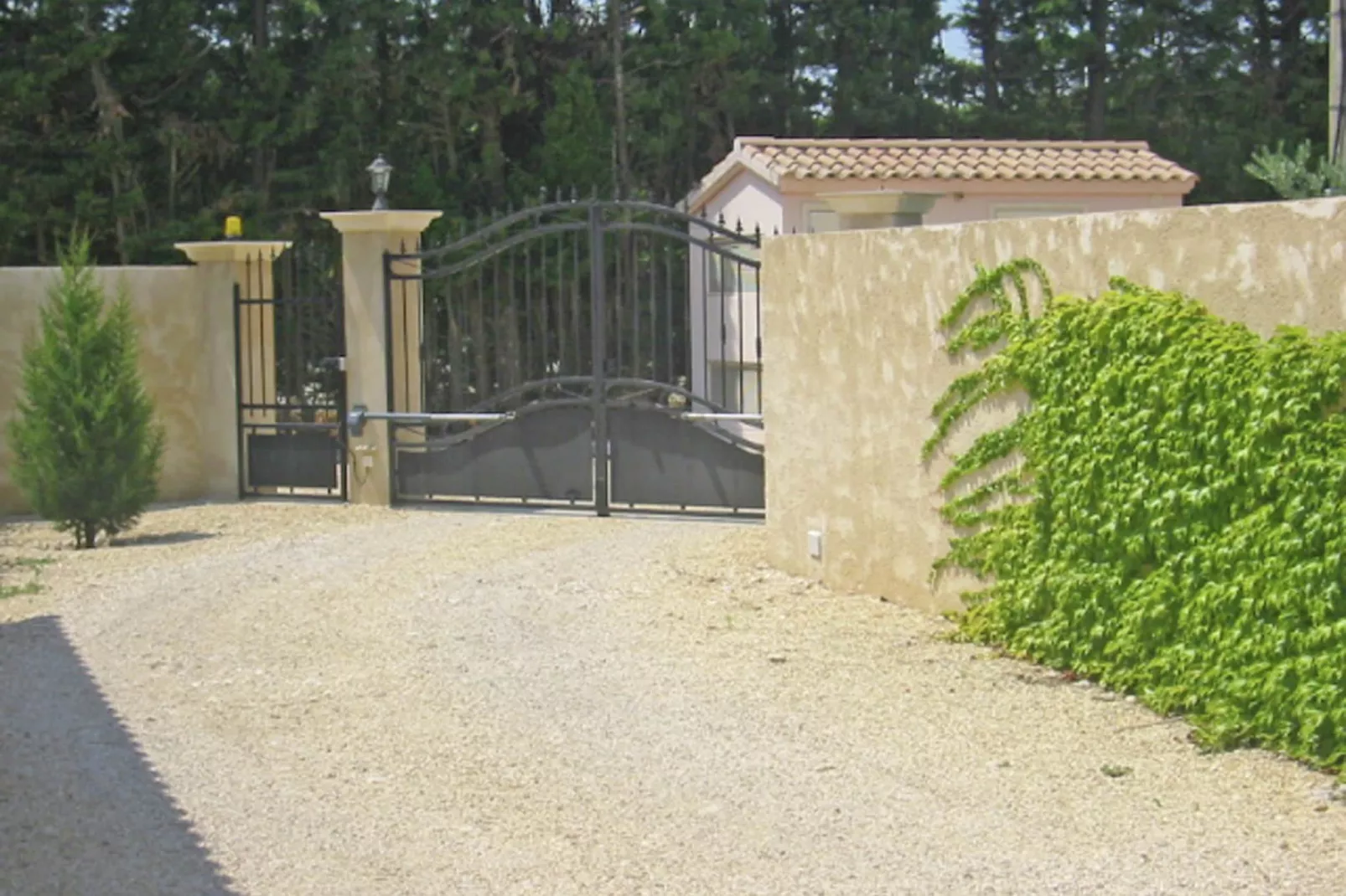 Ecluseaux Le Petit-Gardens summer