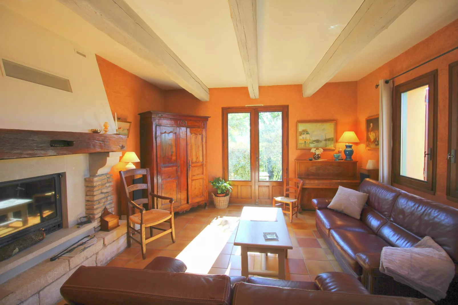Val des Fées-Living room