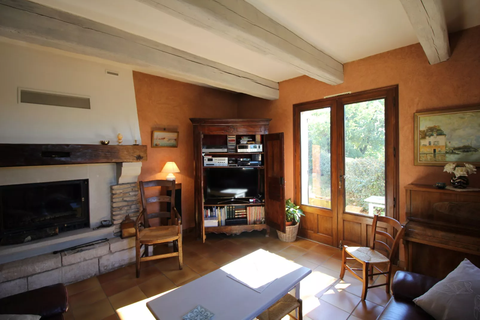 Val des Fées-Living room