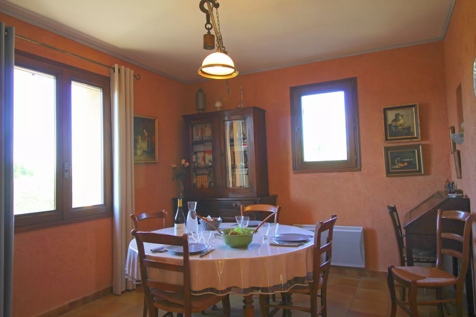 Val des Fées-Dining room