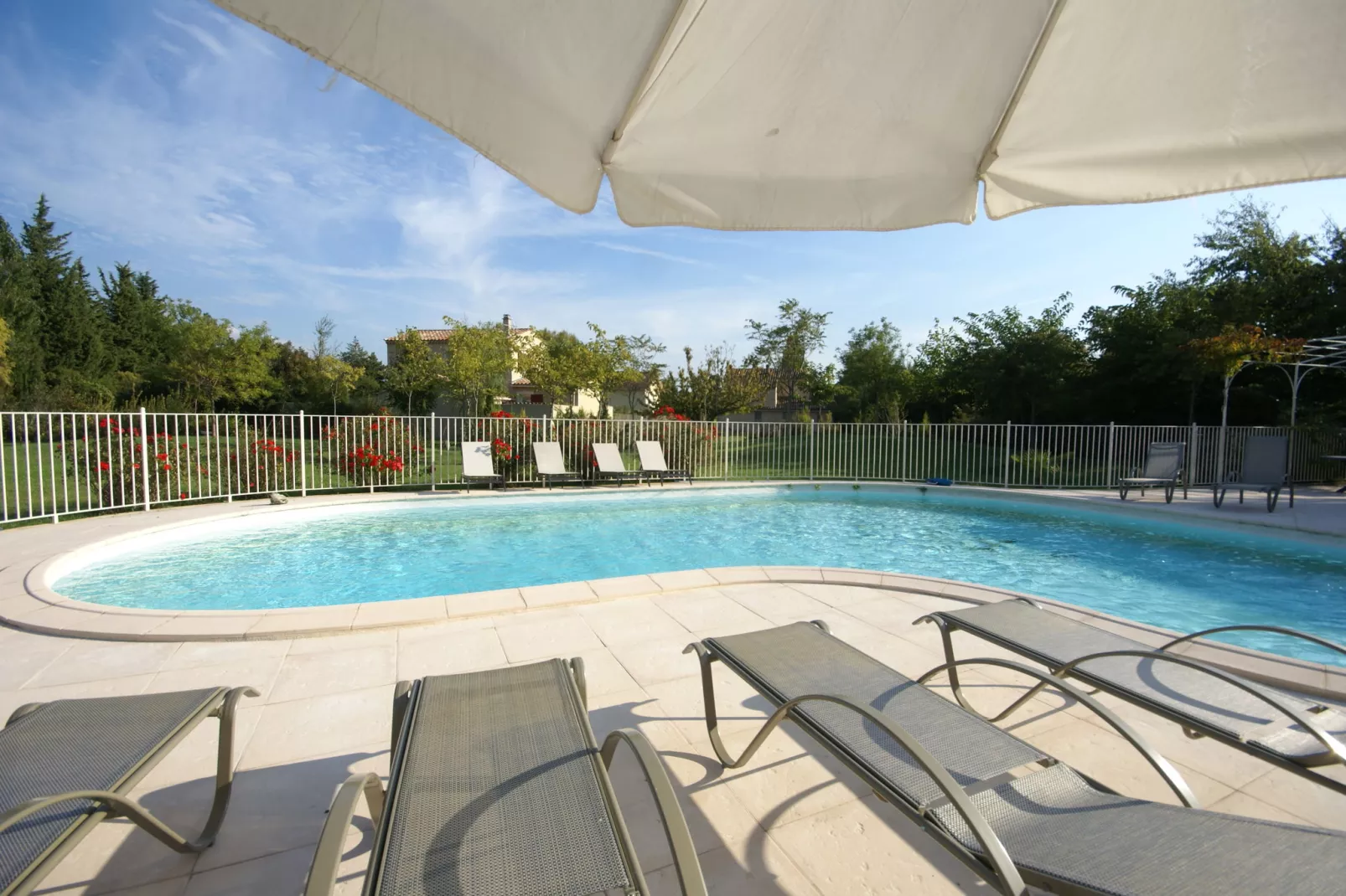 Villa - L'ISLE-SUR-LA-SORGUE-Pool
