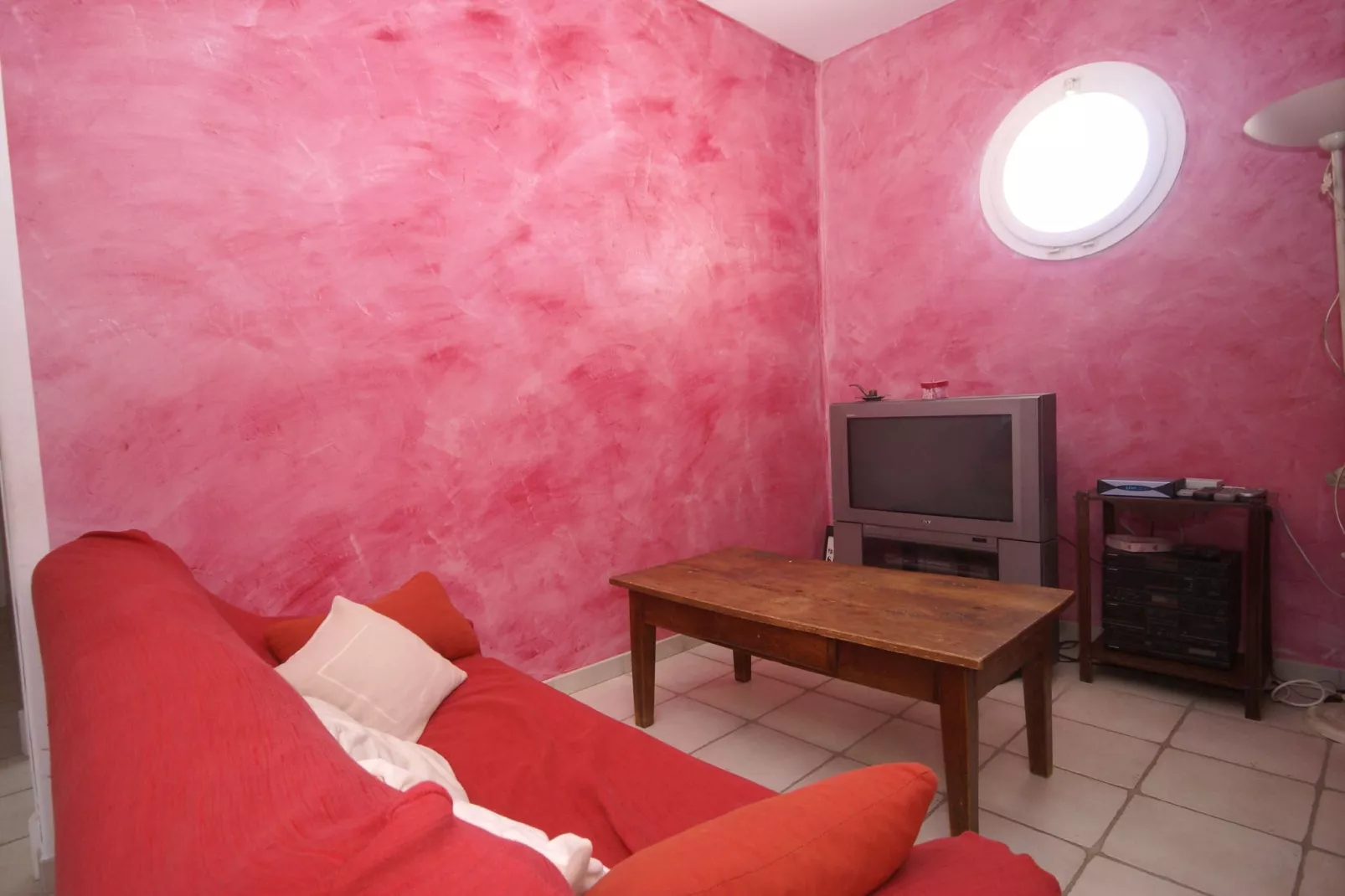 Villa - L'ISLE-SUR-LA-SORGUE-Living room