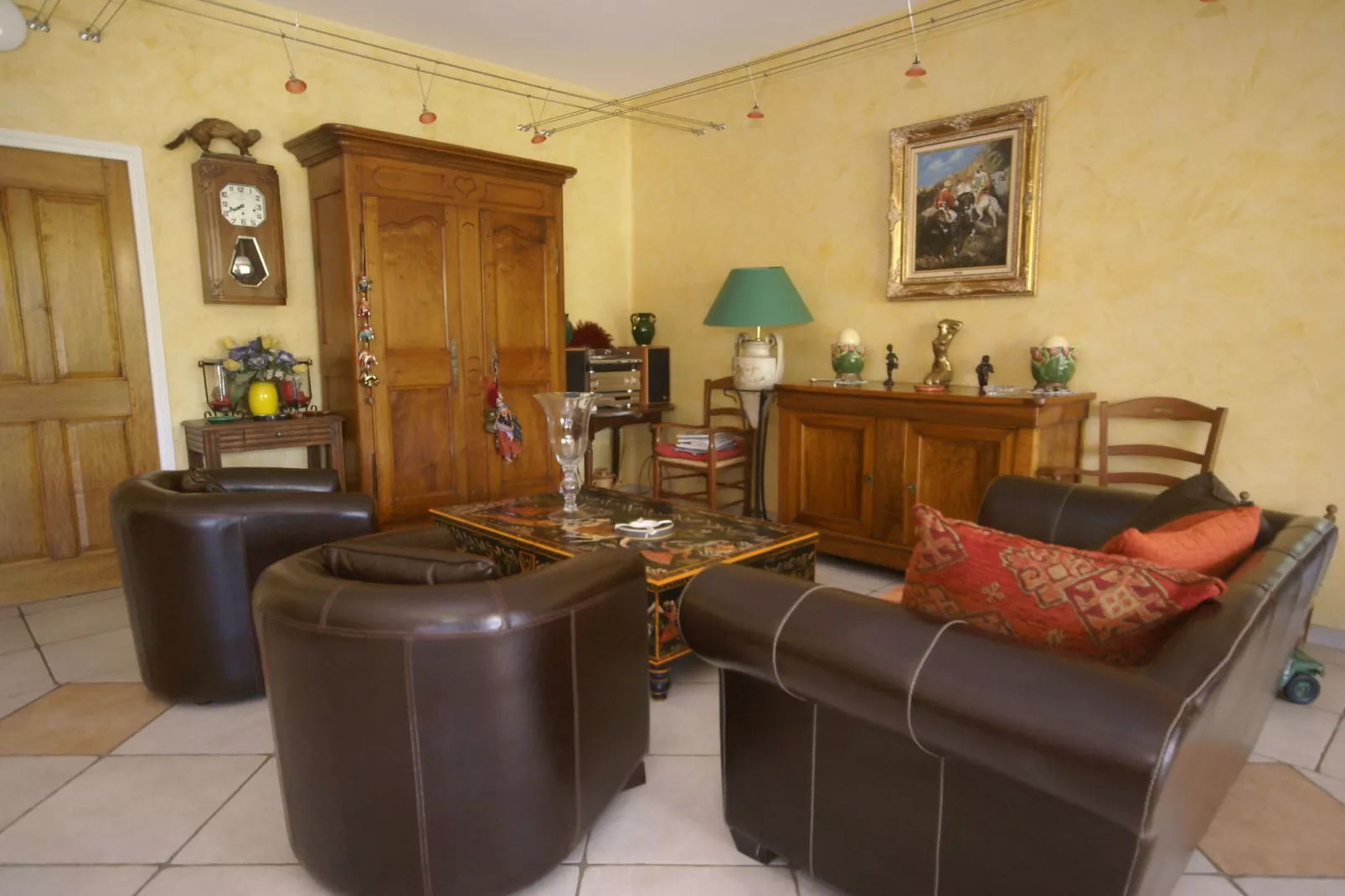 Villa - L'ISLE-SUR-LA-SORGUE-Living room