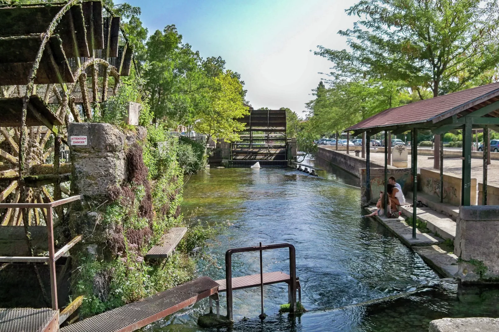 Villa - L'ISLE-SUR-LA-SORGUE-Areas summer 5km