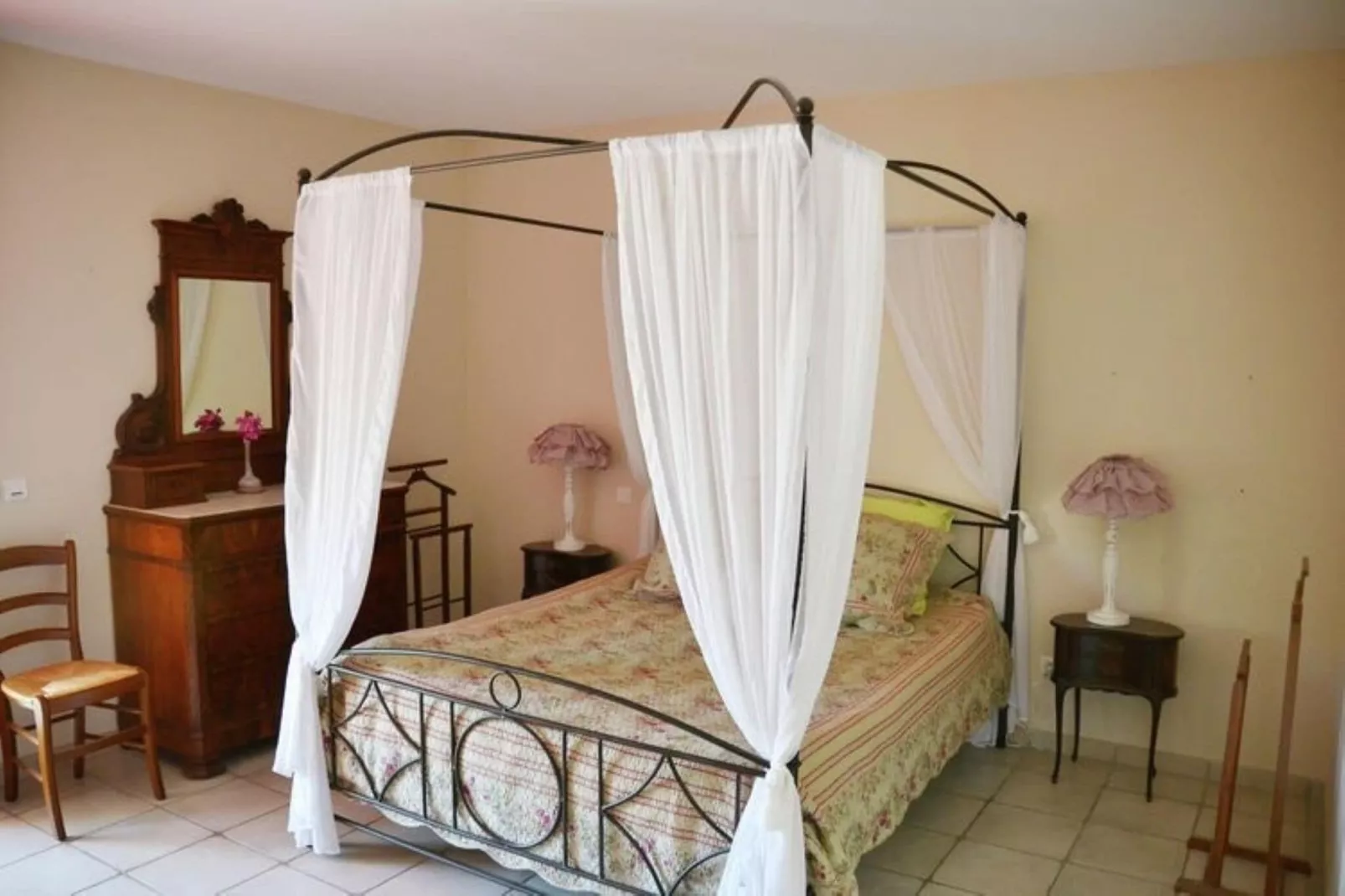 Villa - L'ISLE-SUR-LA-SORGUE-Bedroom