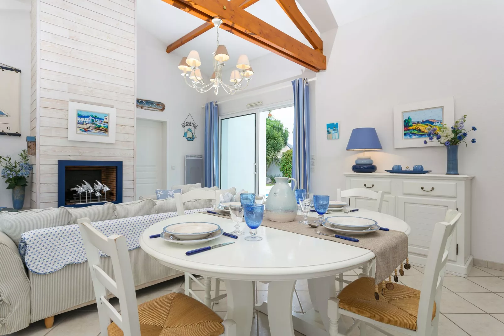 Le Domaine de Vertmarines 3-Dining room