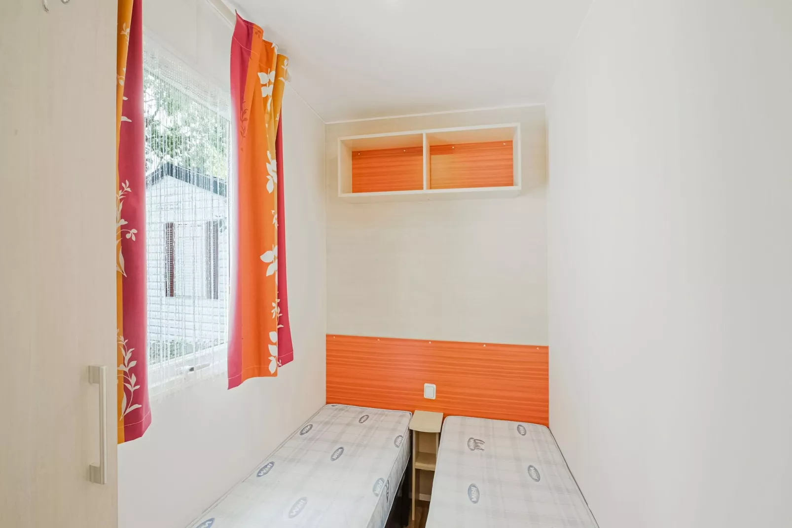 Mobil home 6pax   clim-Bedroom