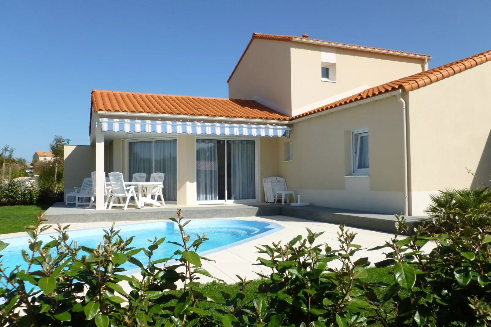 Sophora 6 with pool-Exterior summer