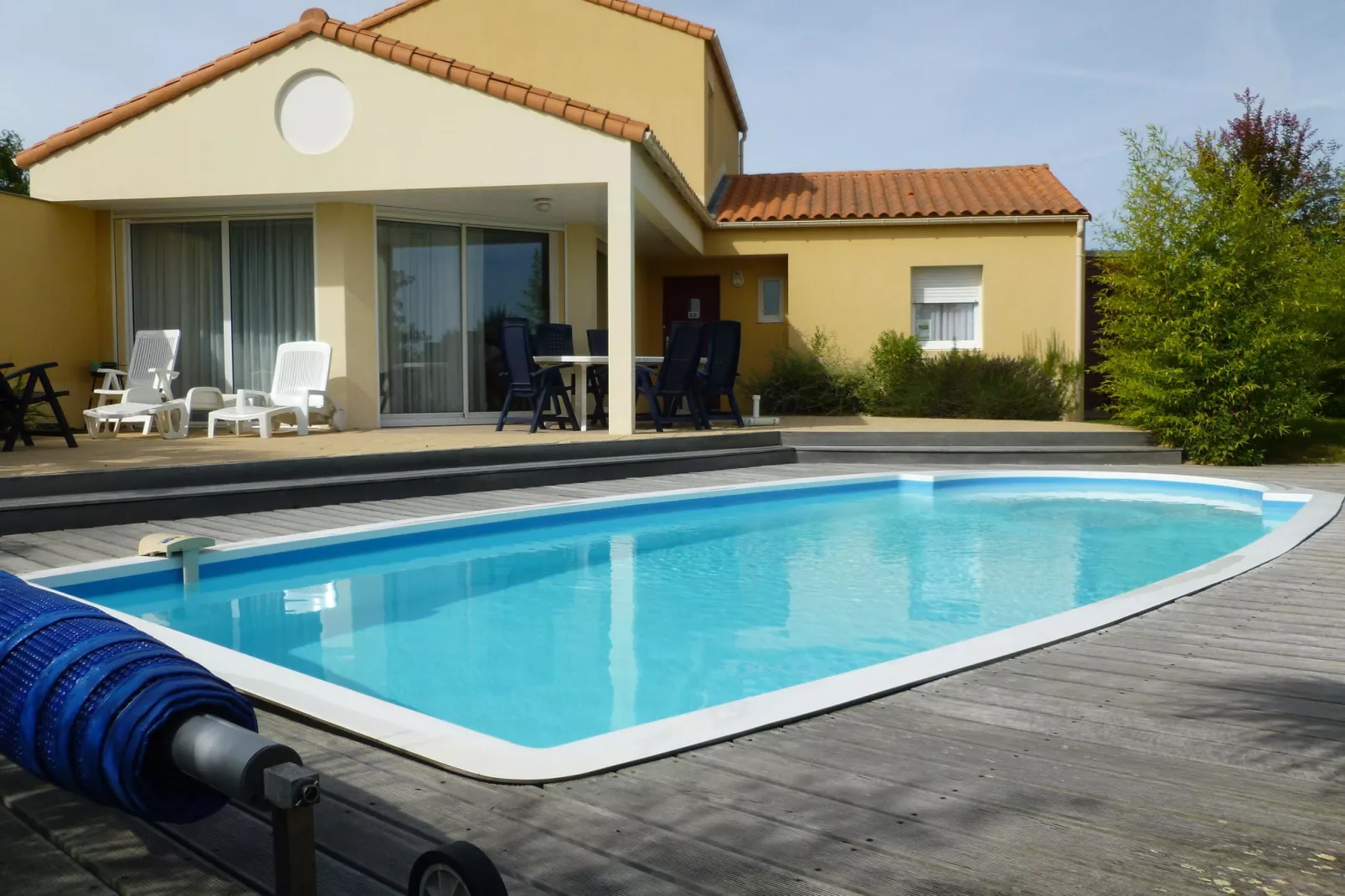 Sophora 6 with pool-Pool