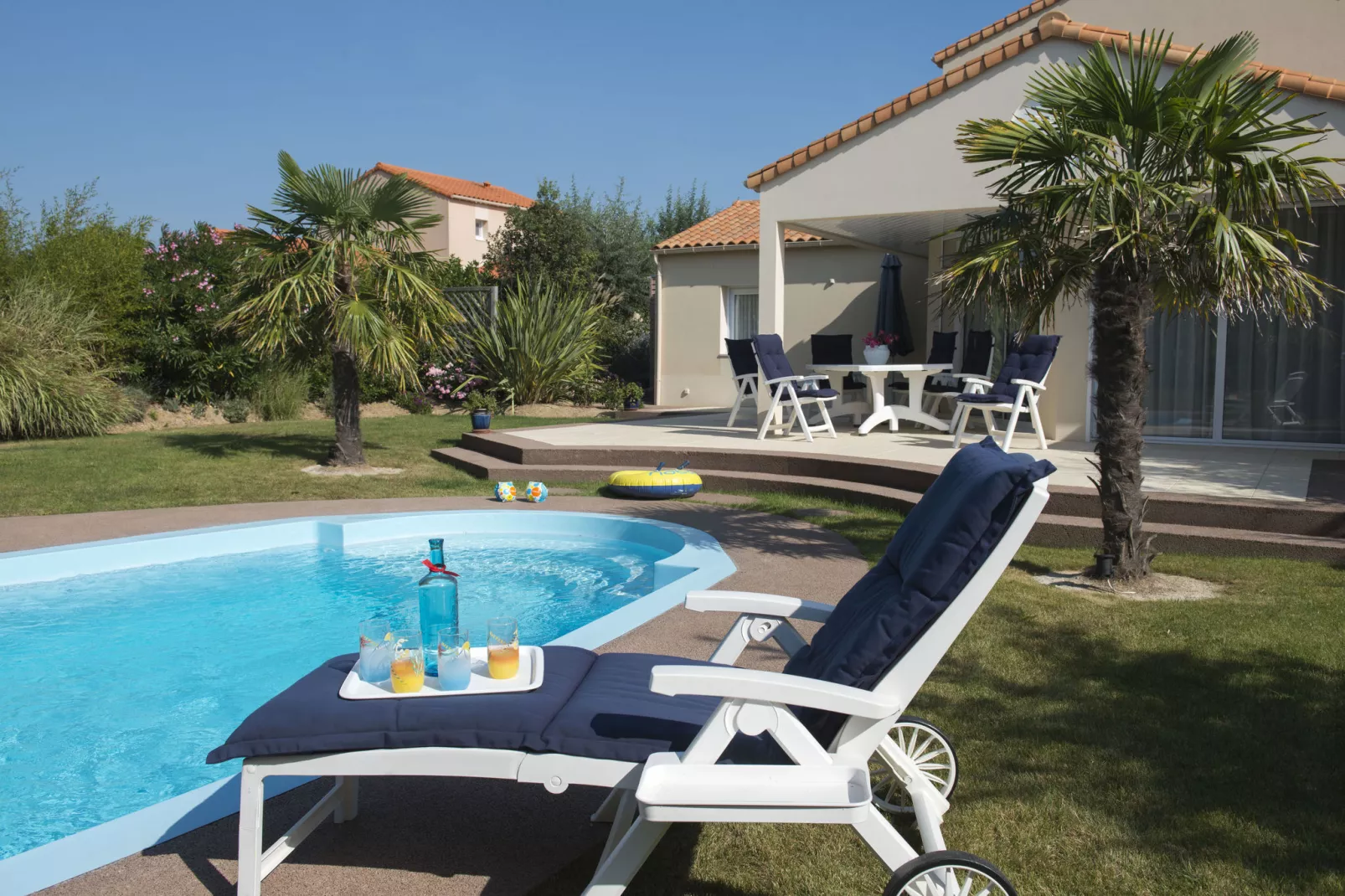Sophora 6 with pool-Gardens summer