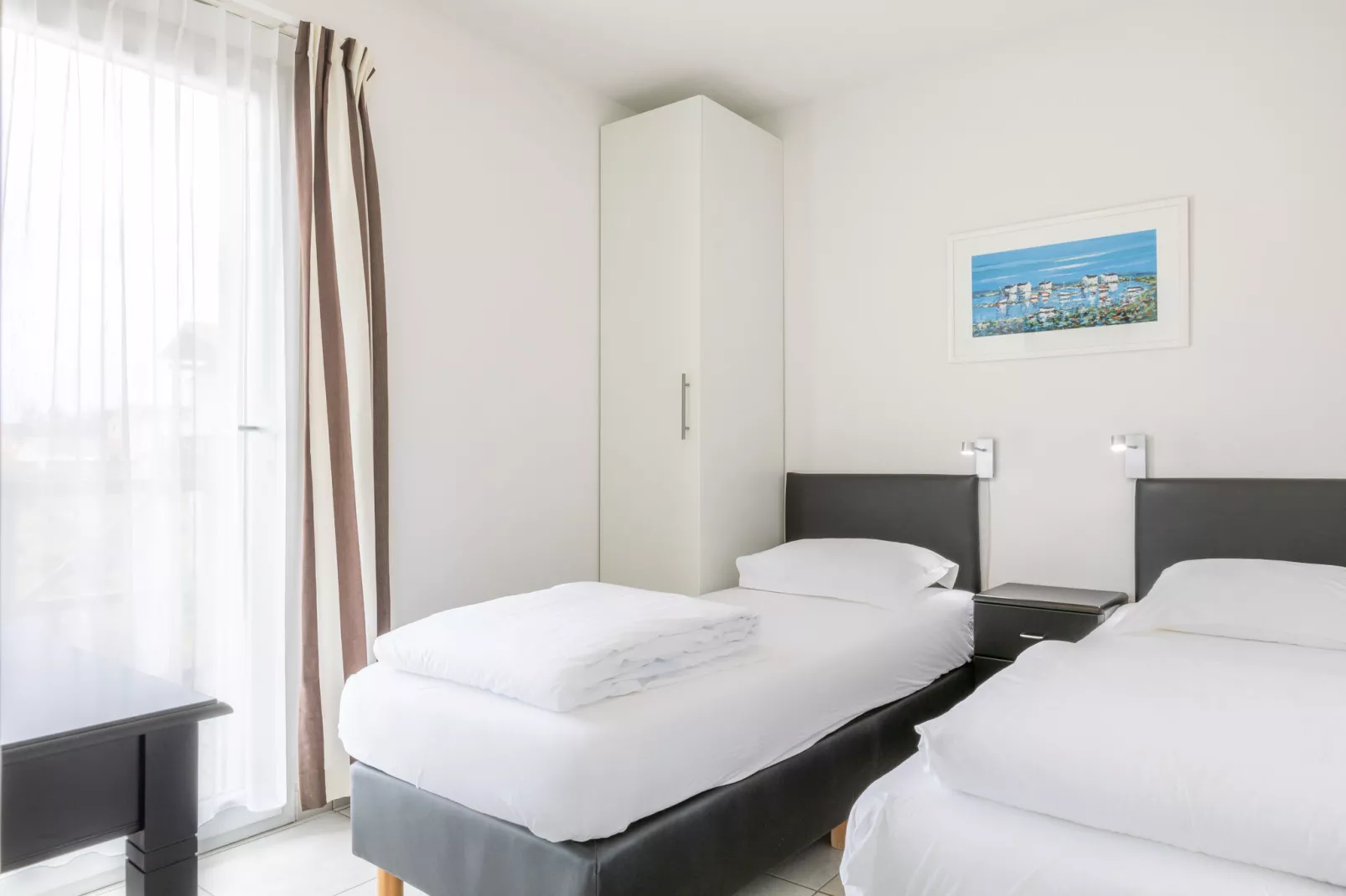Sequoia 8 with pool-Bedroom