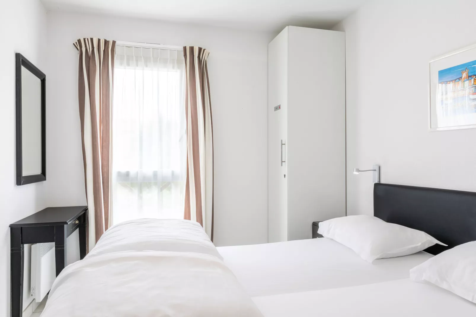 Sequoia 8 with pool-Bedroom