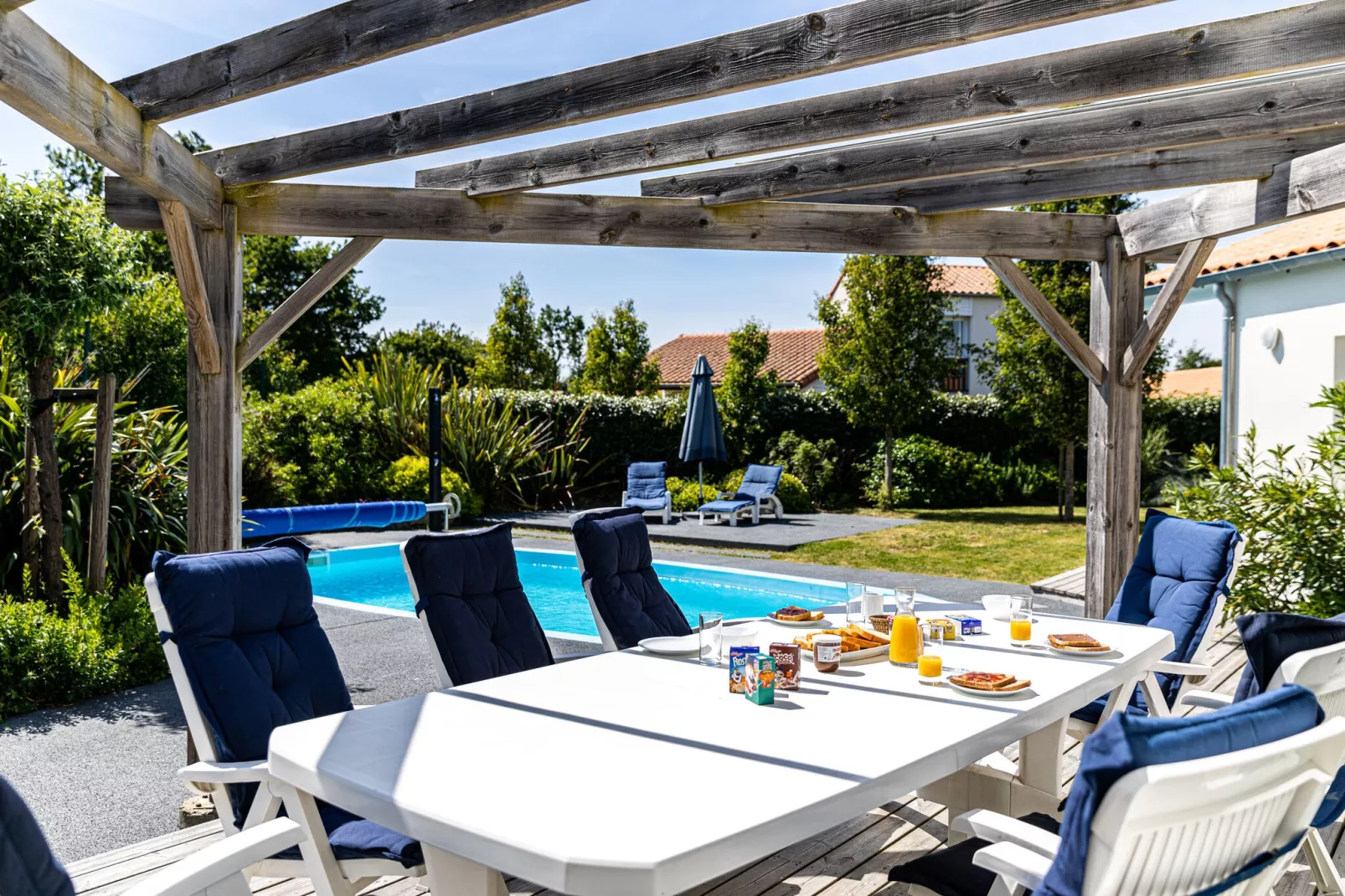 Sequoia 8 with pool-Terrace balcony