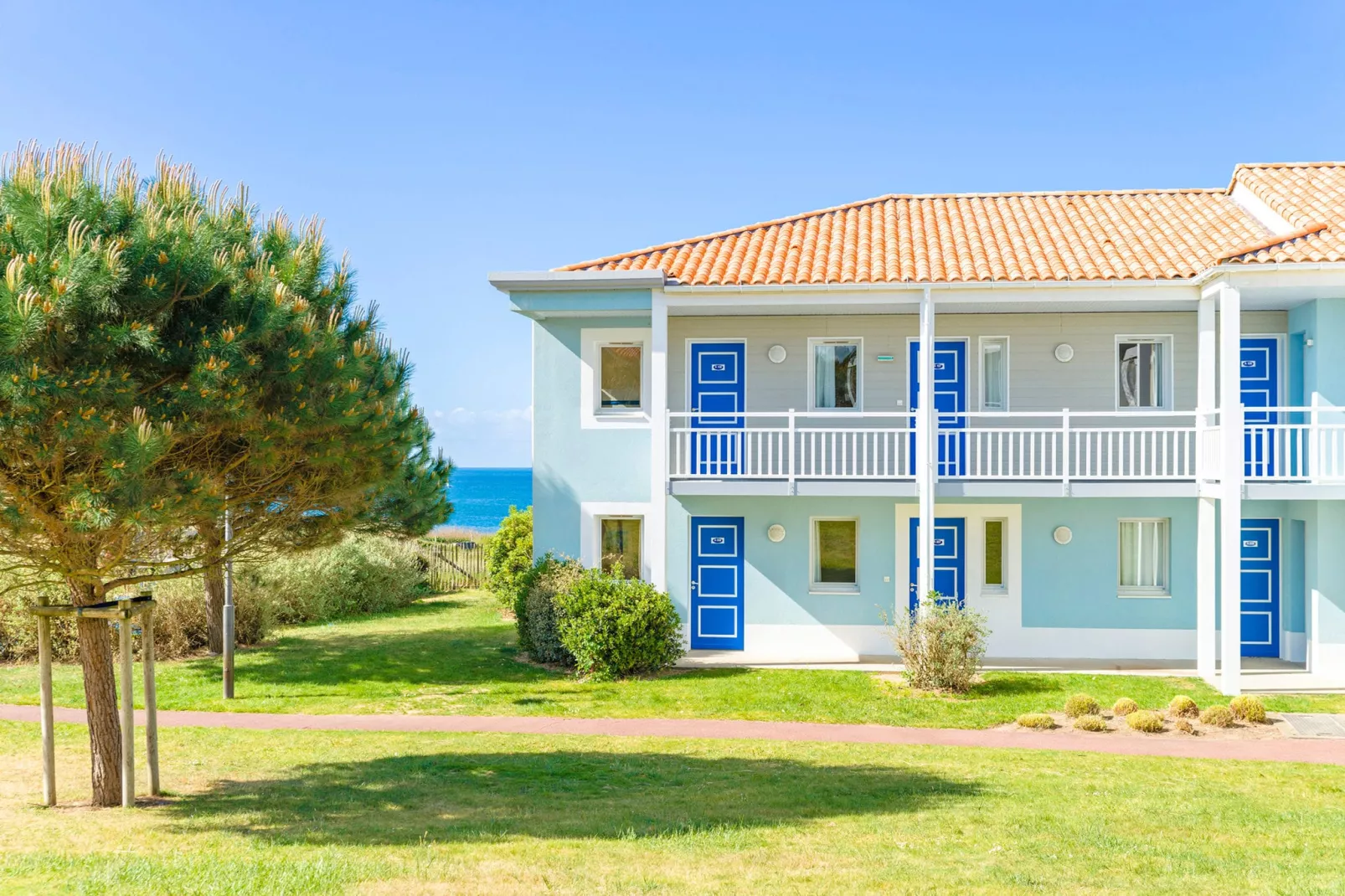 L'estran 5-Exterior summer