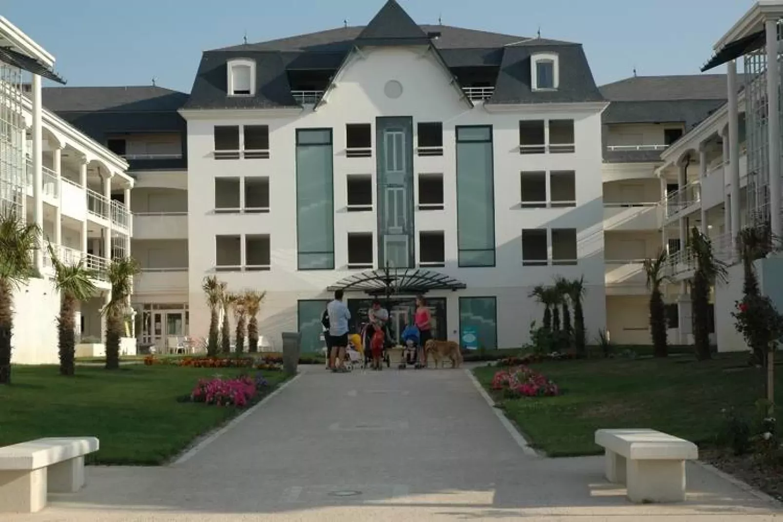 Domaine de Fontenelles 5-Exterior summer