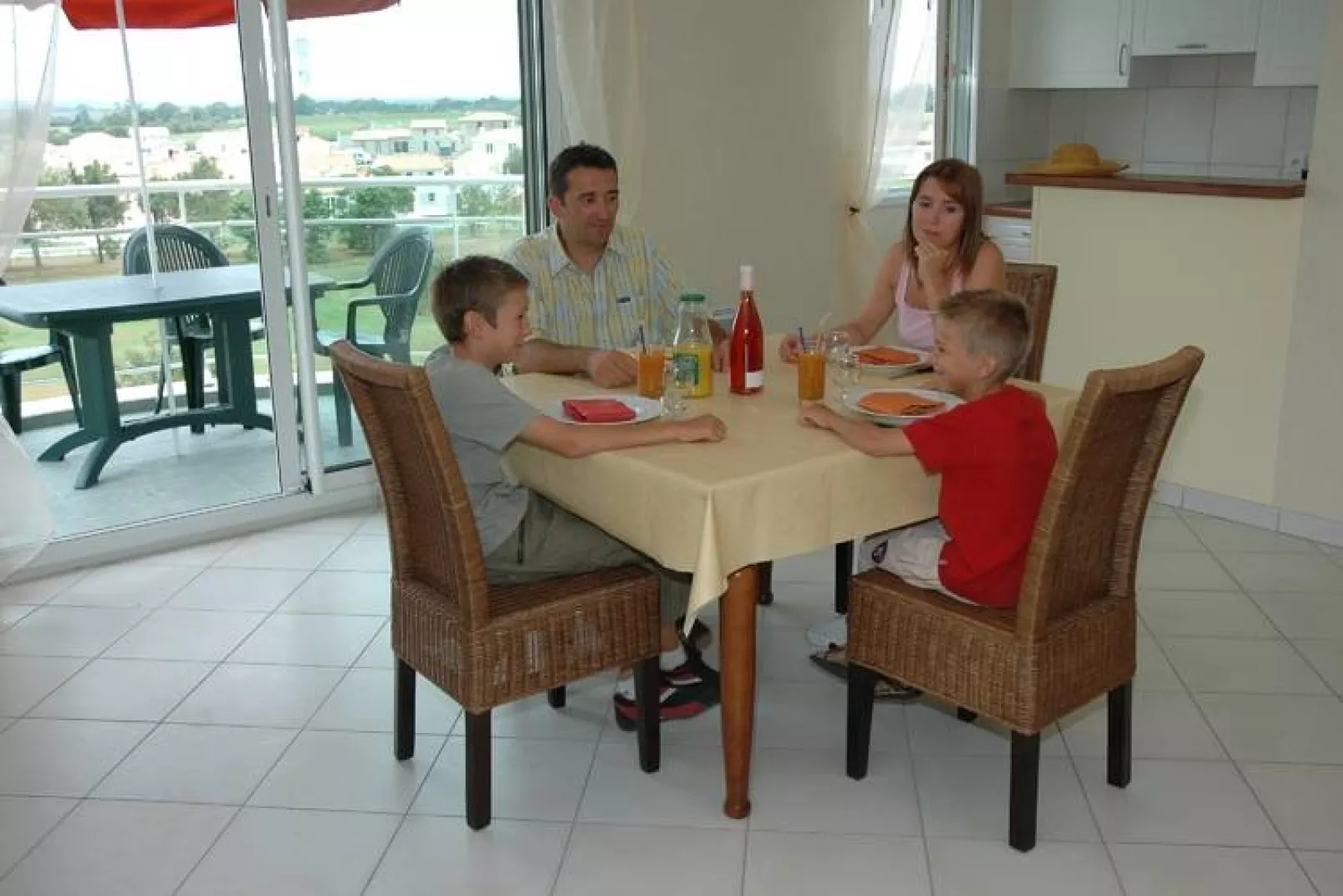 Domaine des Fontenelles 3-Dining room