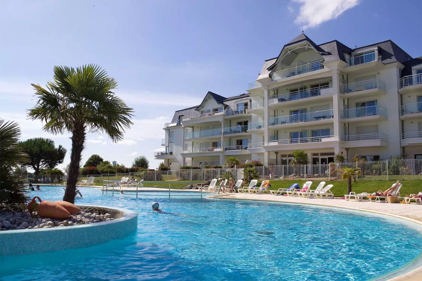 Le Domaine de Fontenelles 4-Pool