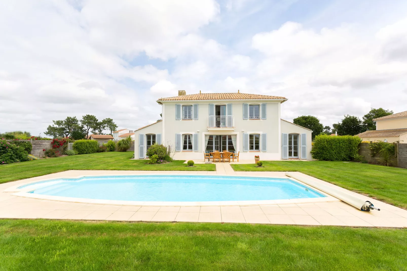 Le Domaine de Fontenelles 5-Exterior summer