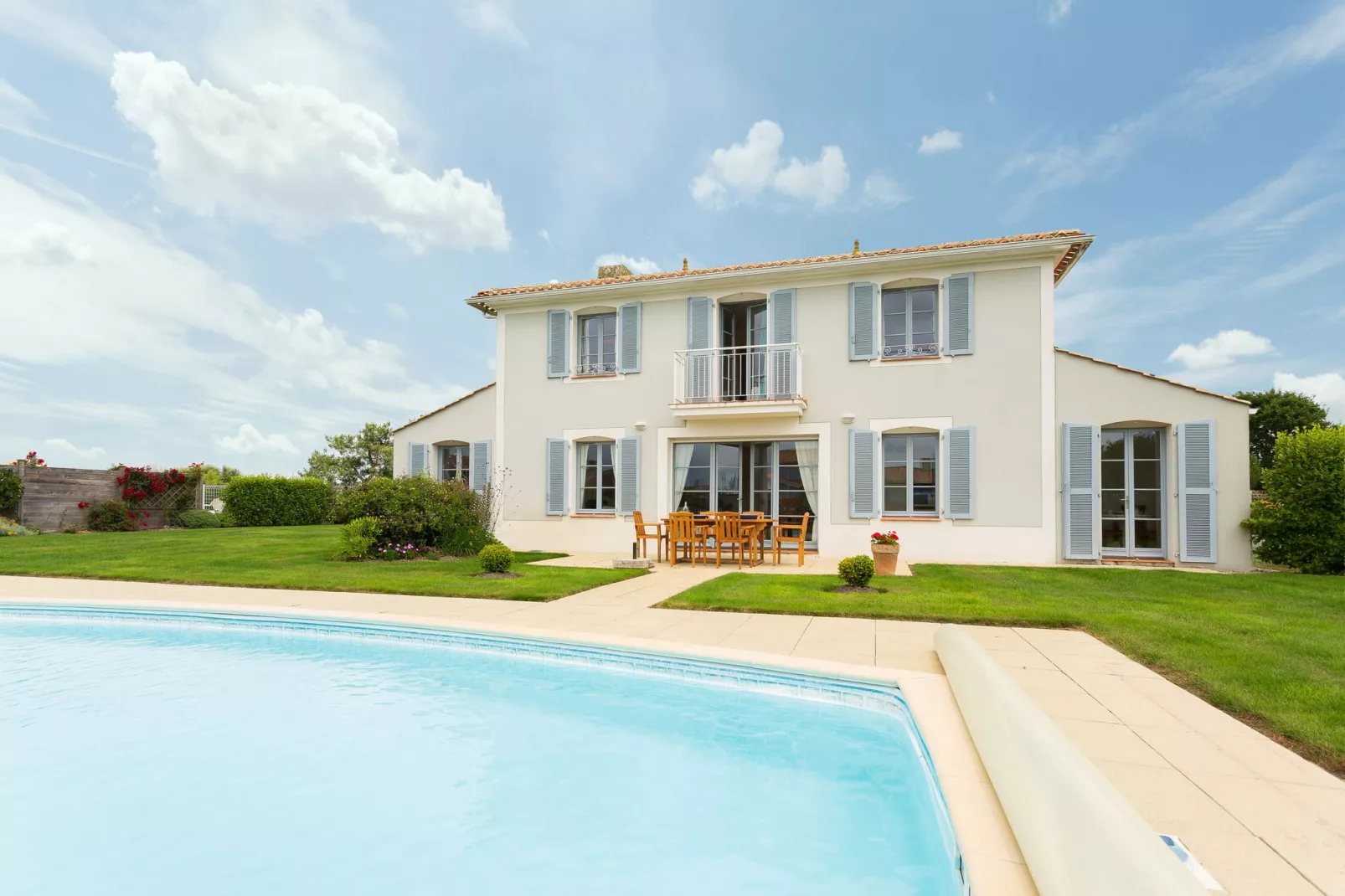 Le Domaine de Fontenelles 5-Exterior summer