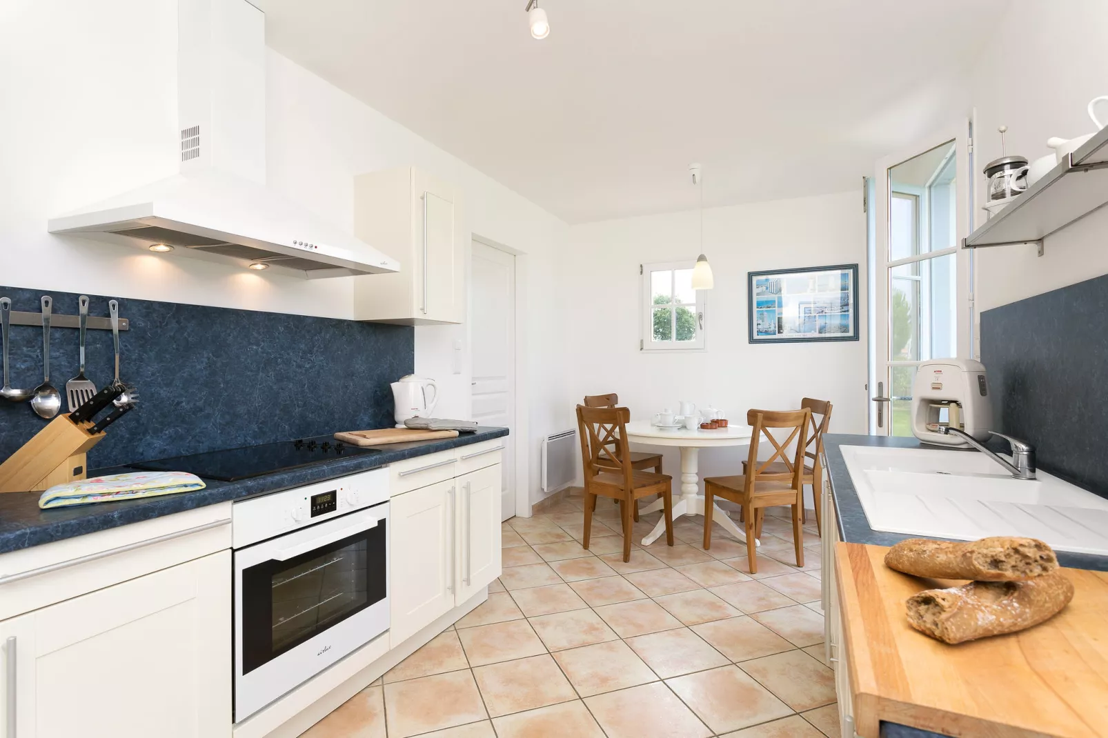 Le Domaine de Fontenelles 5-Kitchen
