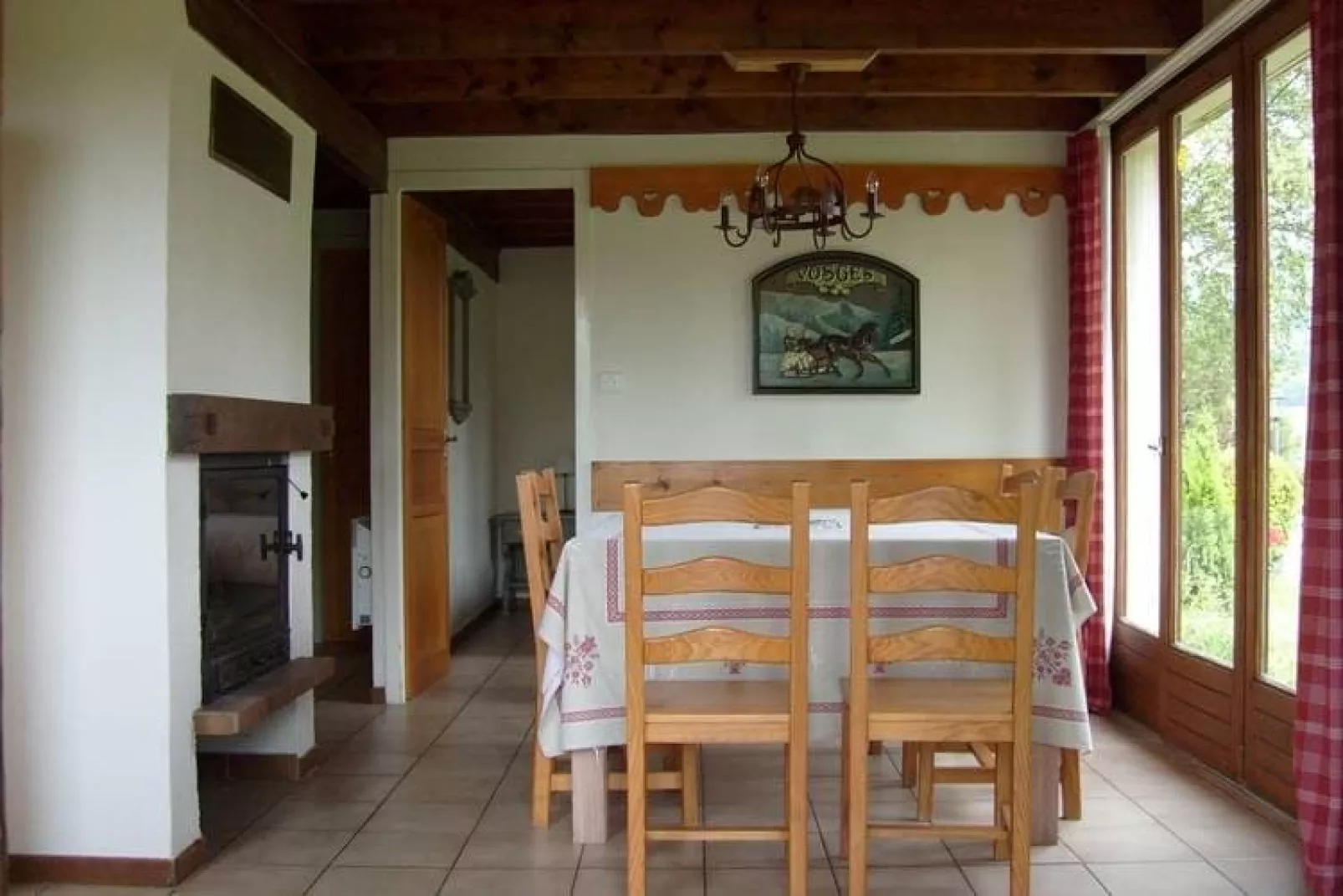 Les Chalets des Ayes 11-Living room