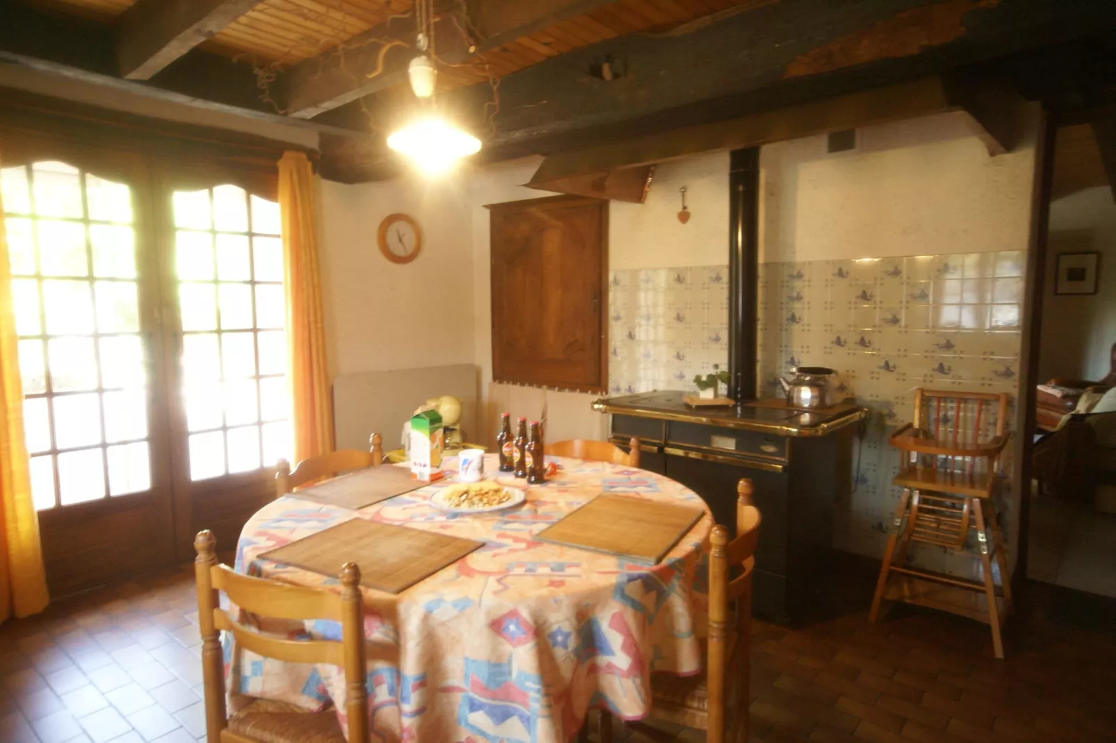 Maison de vacances - LA CHAPELLE-AUX-BOIS-Salle à manger