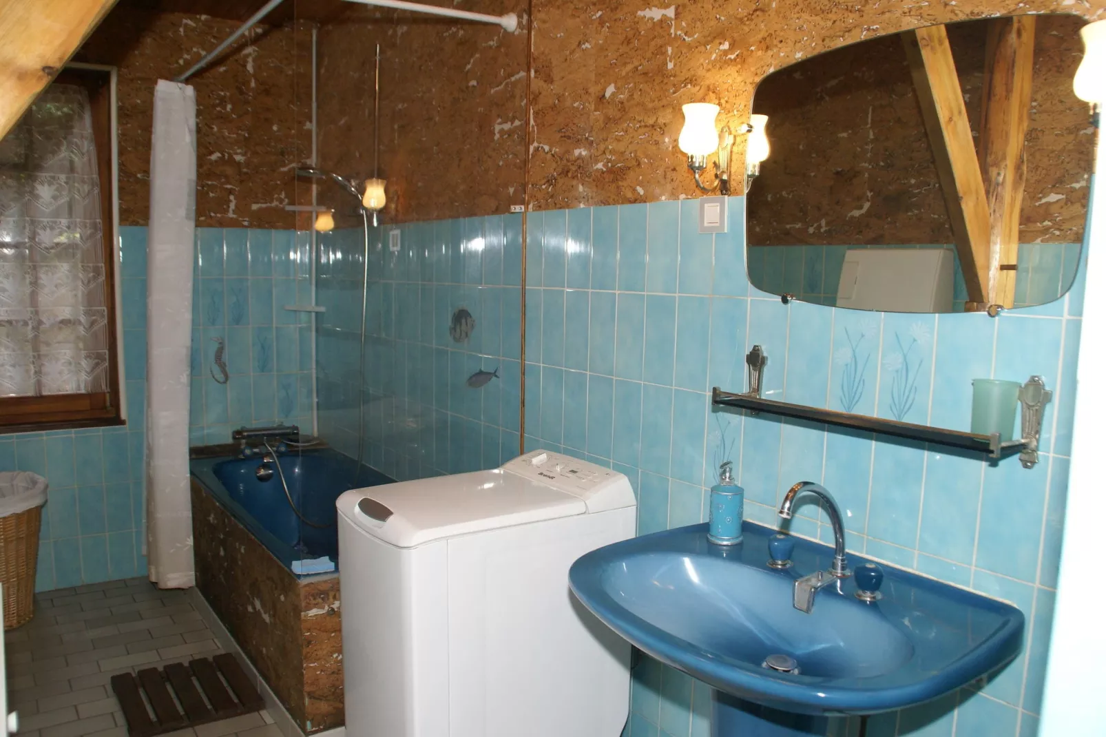 Maison de vacances - LA CHAPELLE-AUX-BOIS-Salle de bain