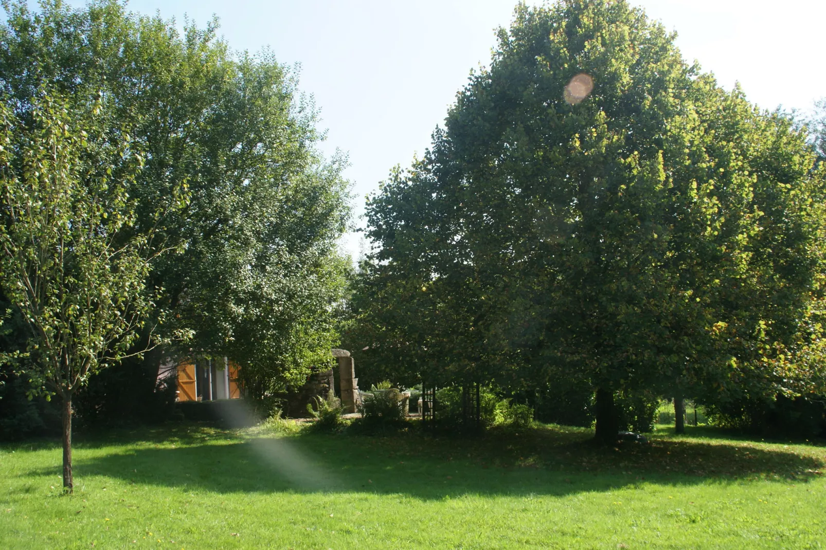 Maison de vacances - LA CHAPELLE-AUX-BOIS-Jardin d'été
