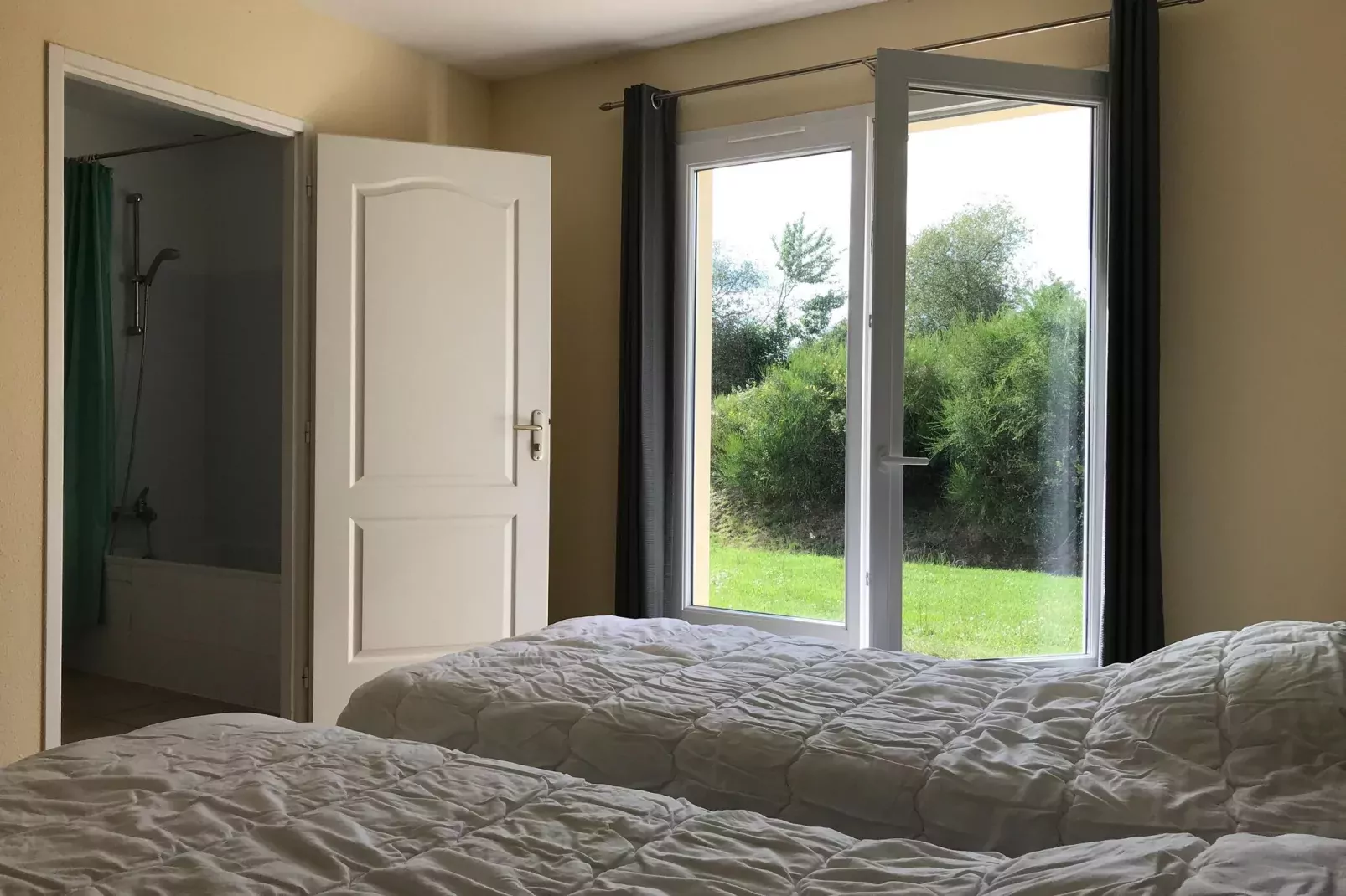 Les Forges 2 Rooms 44-Bedroom