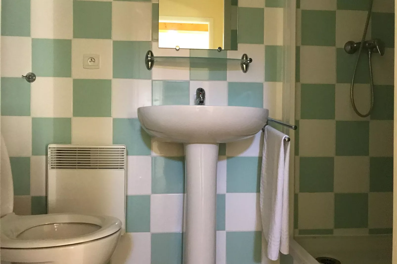 Les Forges 2 Rooms 44-Bathroom