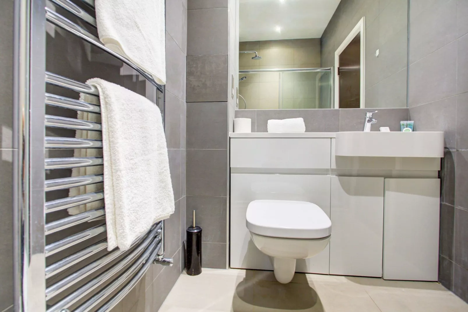 Clyde House-Bathroom