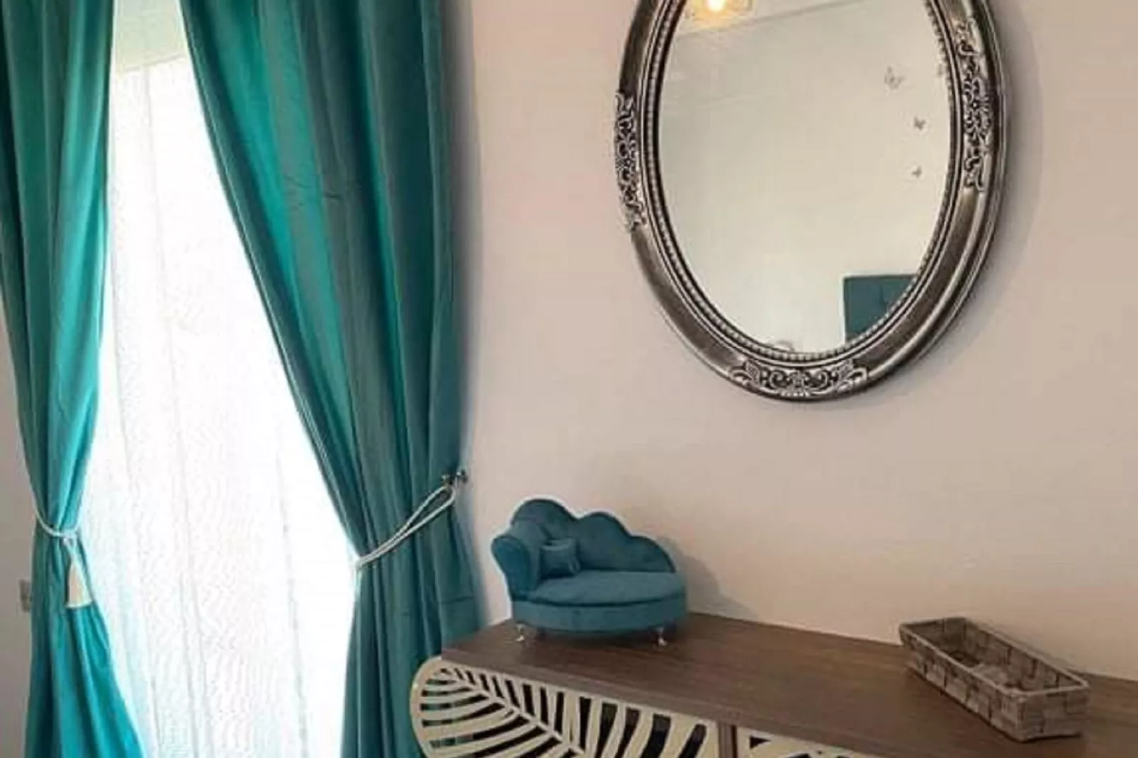 Anna-Marias's House-Salon