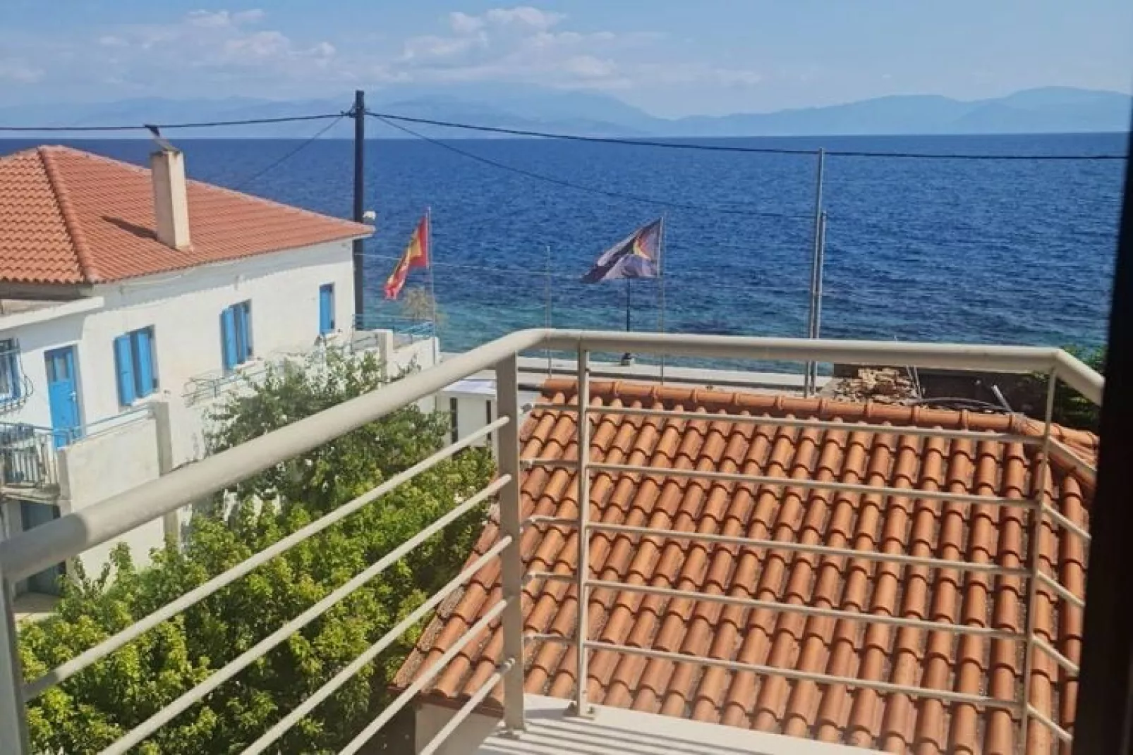 Beautiful House-Apartment Sea-Front Likoporia Korinthias-Terrace balcony