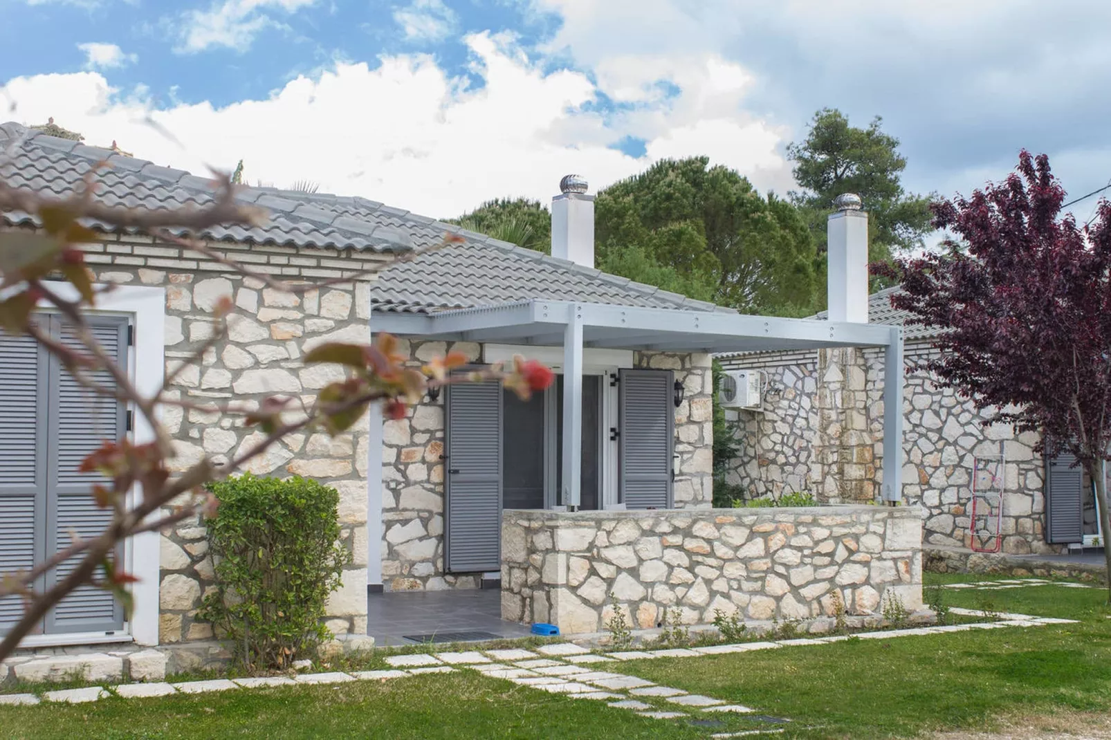 Harmony Villa 1 - 6 pax-Exterior summer