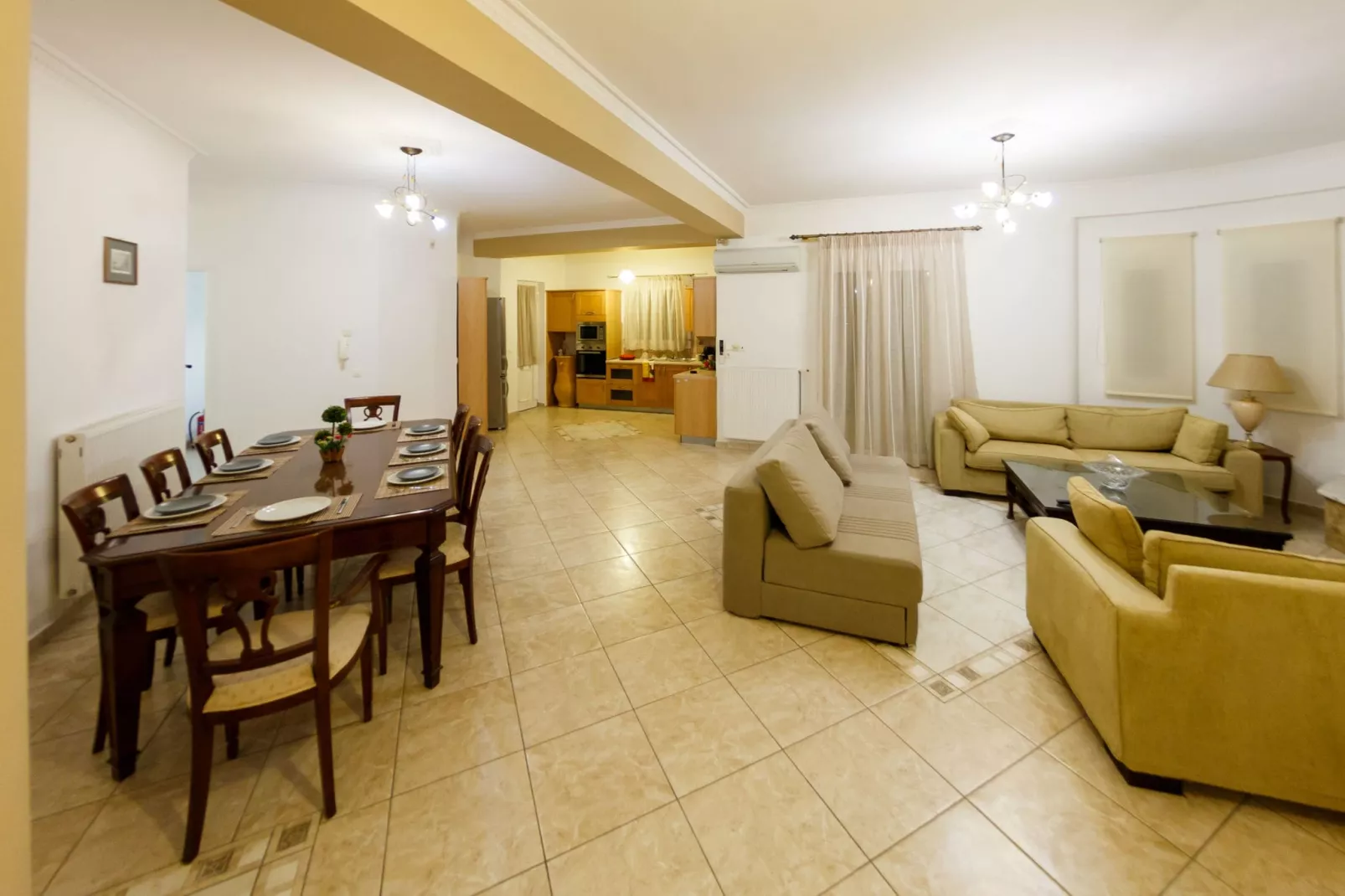 Buena Vista Villa-Salon
