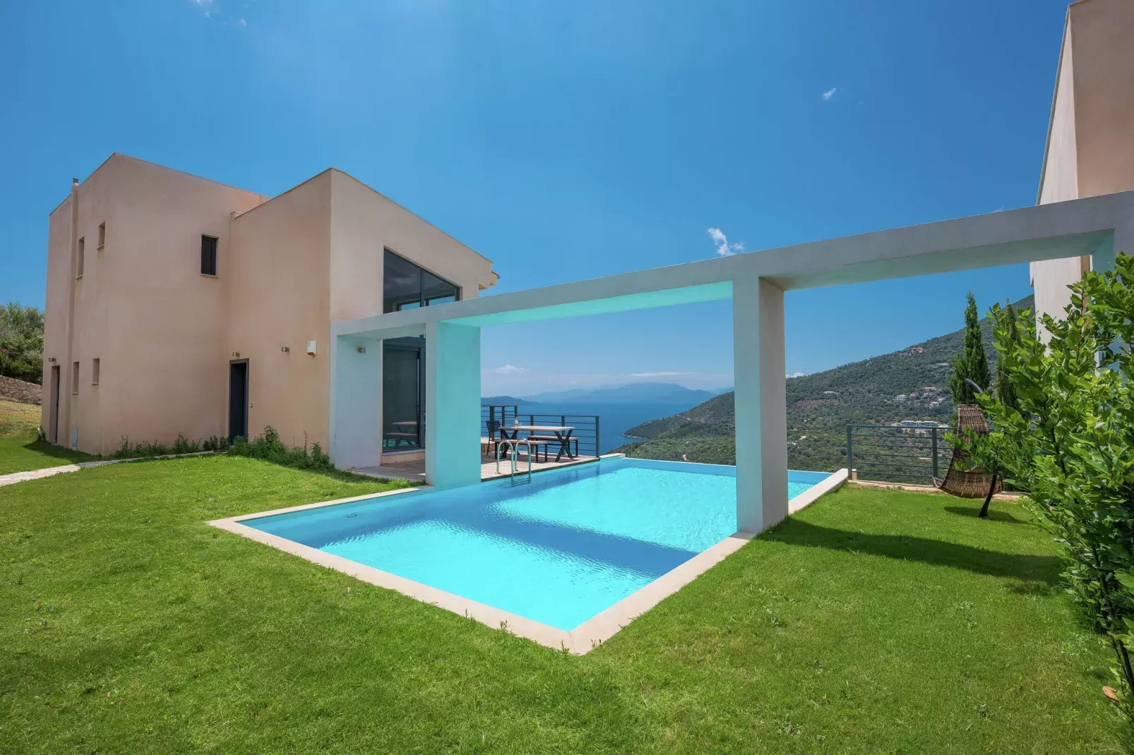 Villa Krystle-Exterior summer