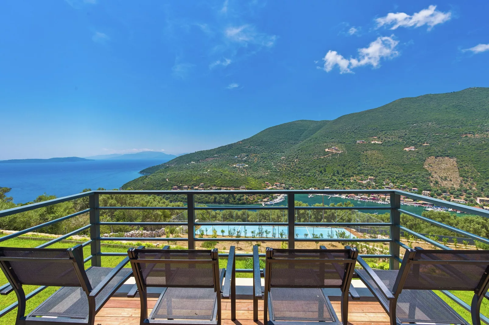 Villa Krystle-View summer