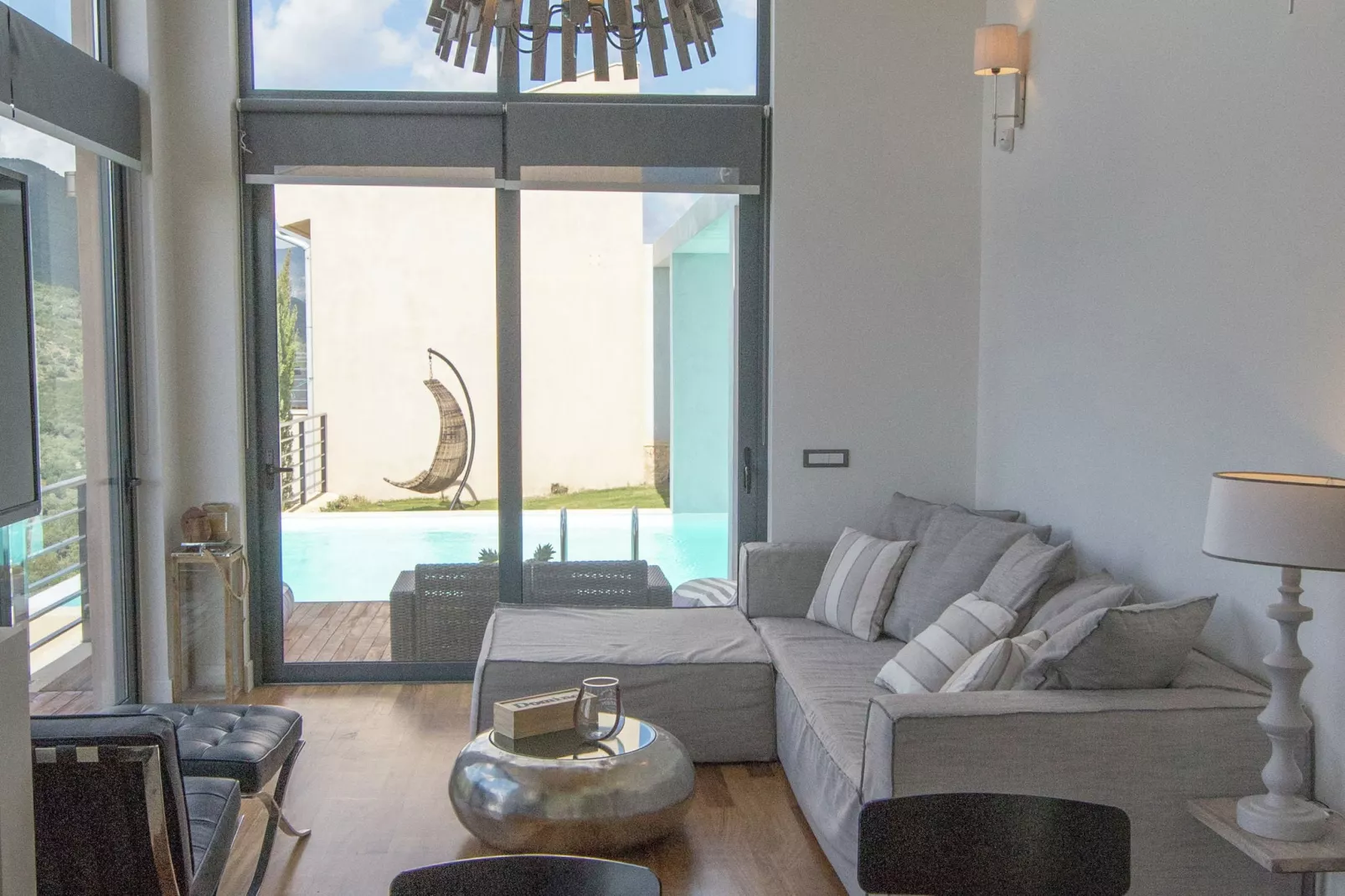 Villa Krystle-Living room