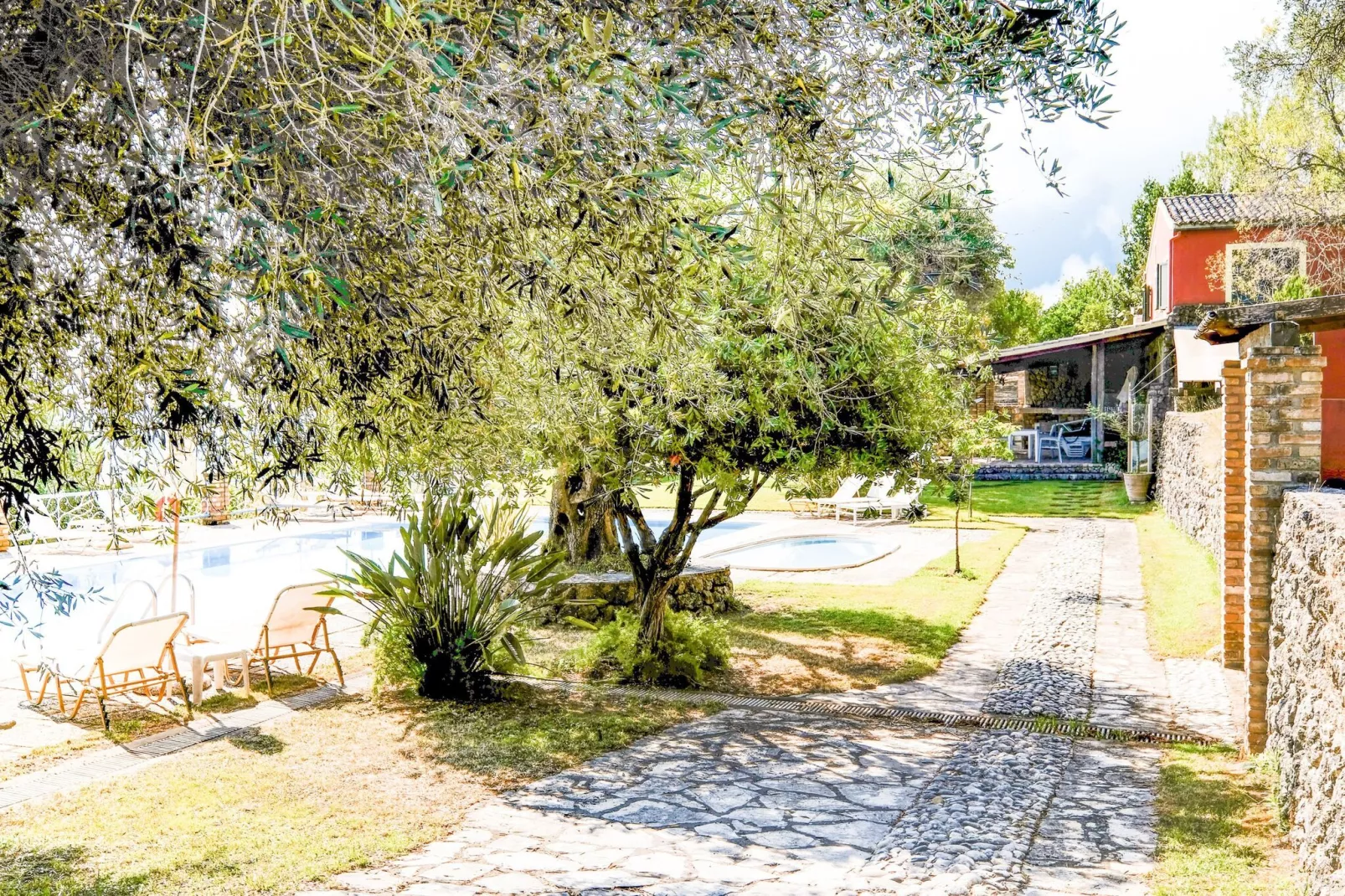 Fundana Suite-Gardens summer