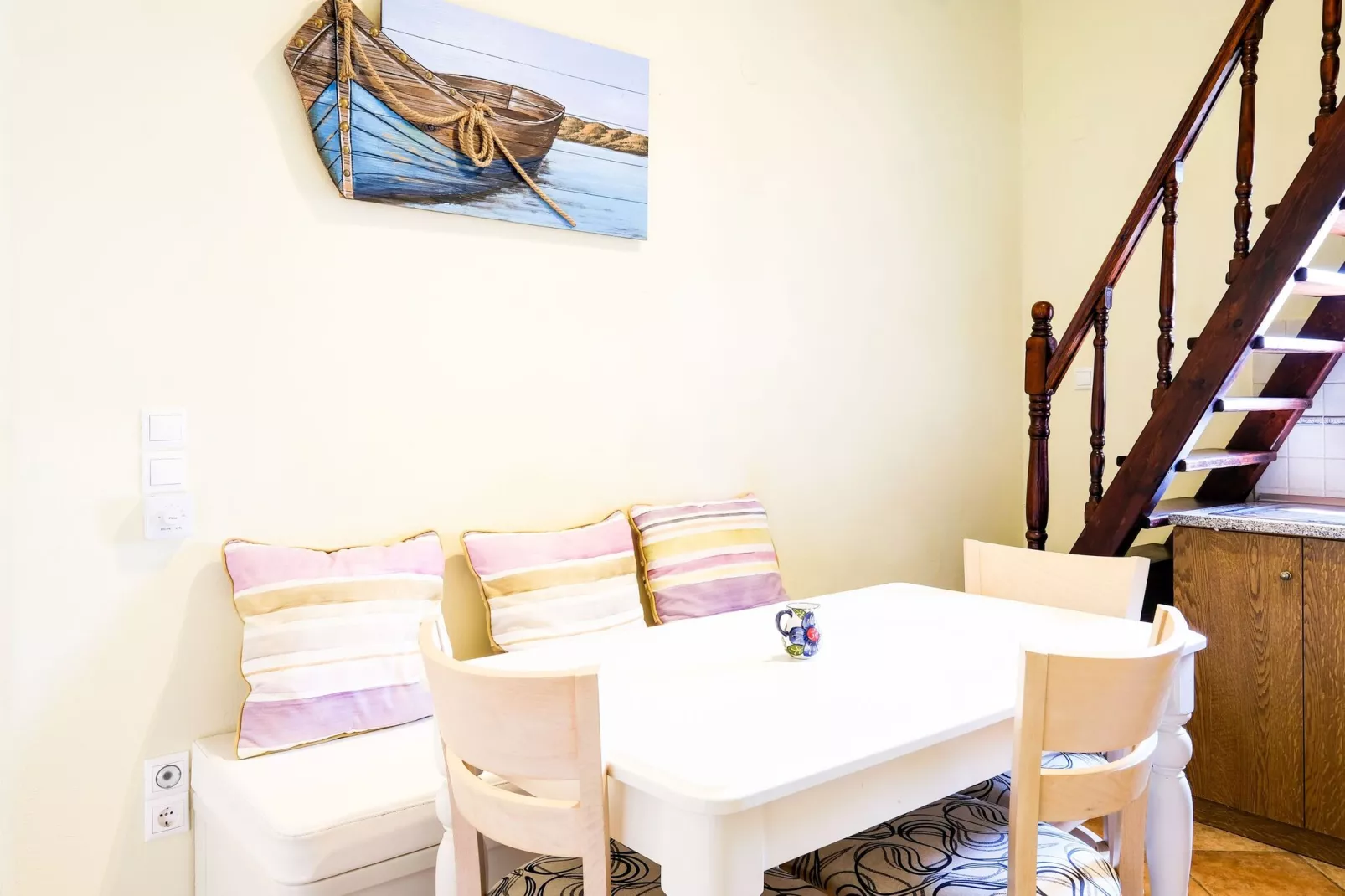 Fundana Suite-Living room