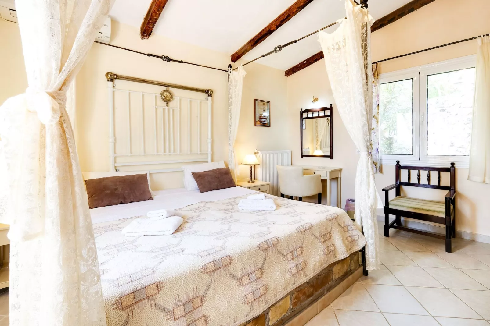 Fundana Suite-Bedroom