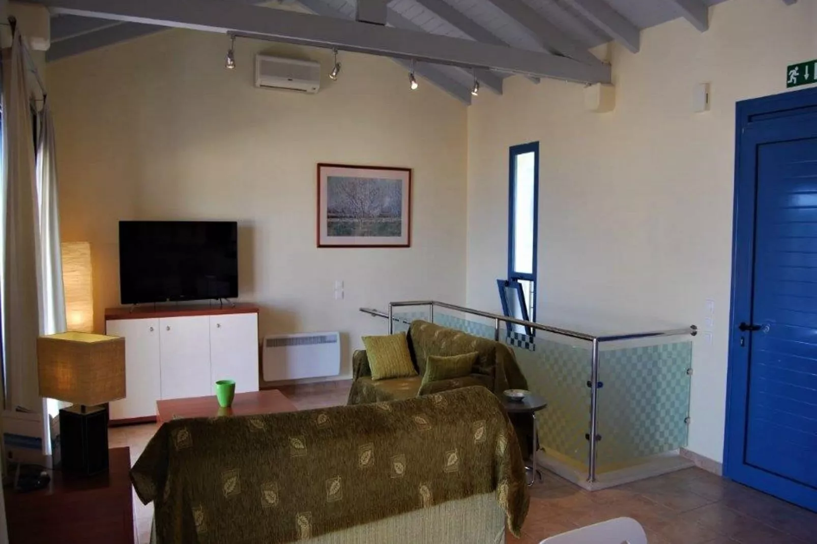 Bohemia Beach House-Living room