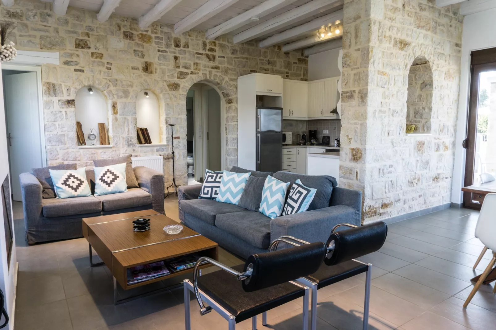 Villa Ikaros-Living room