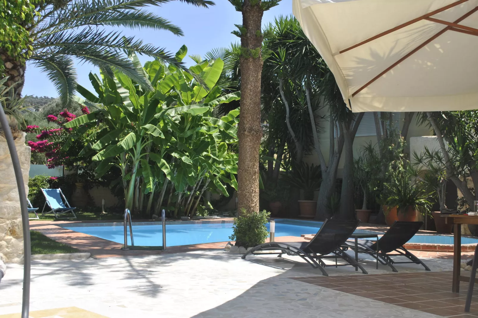 Villa Kostas-Exterior summer