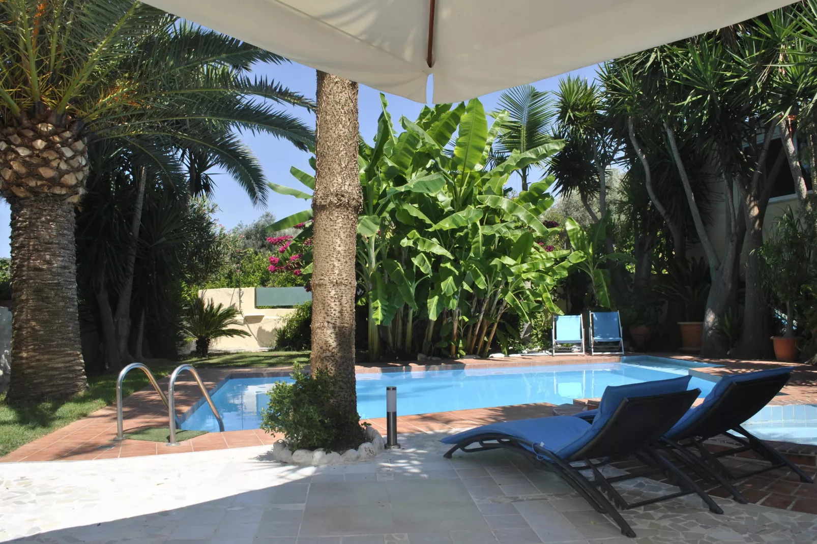 Villa Kostas-Exterior summer