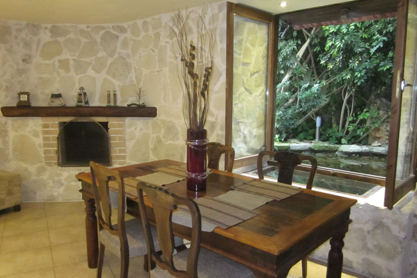 Villa Kostas-Dining room
