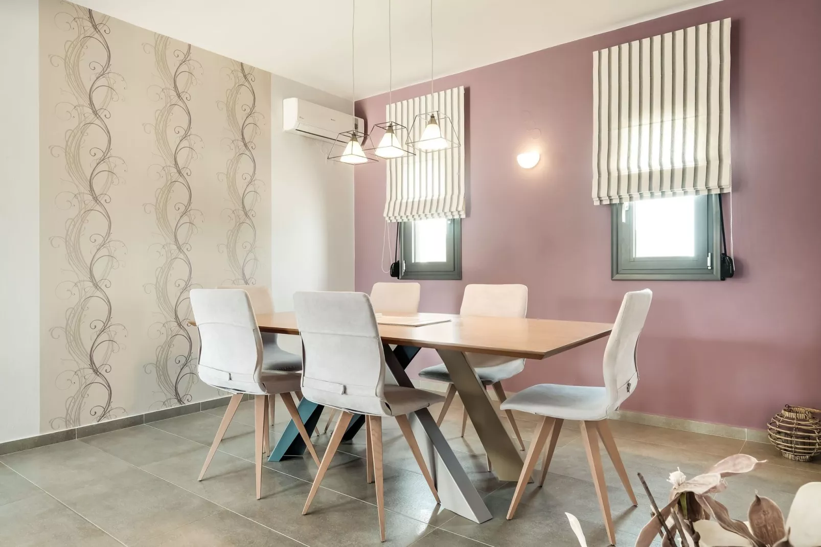 Villa Kalli-Dining room