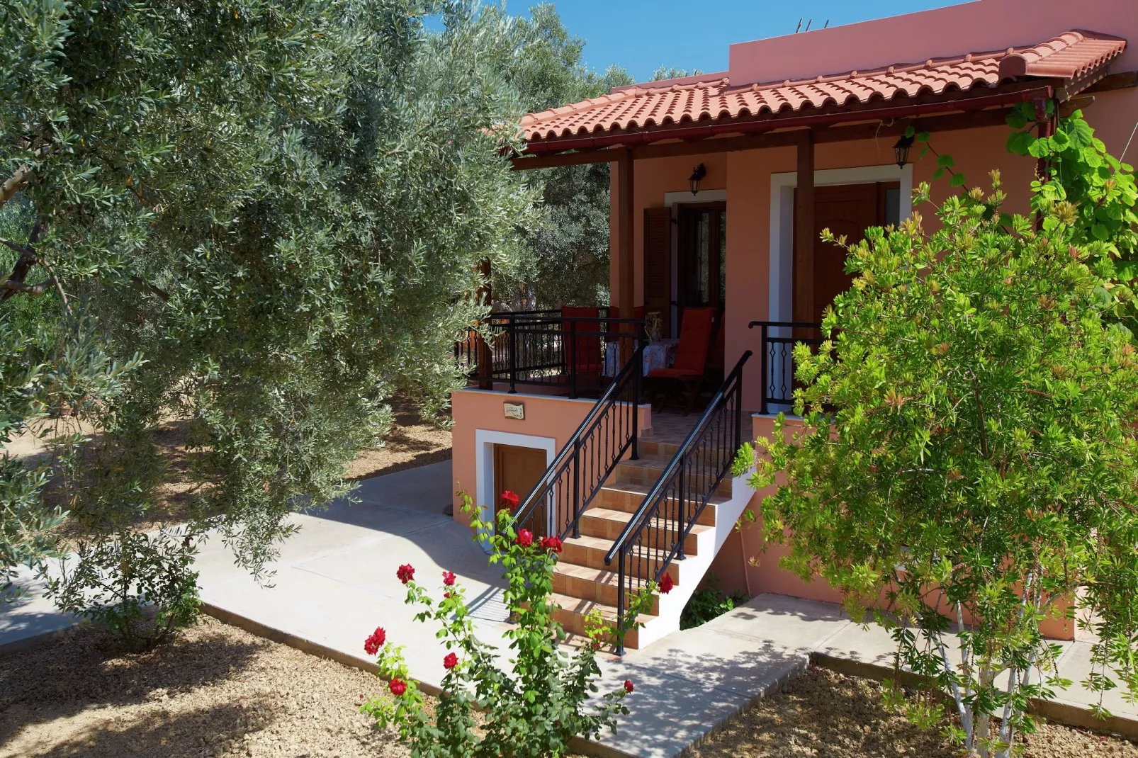 Villa Estia-Außenbereich Sommer